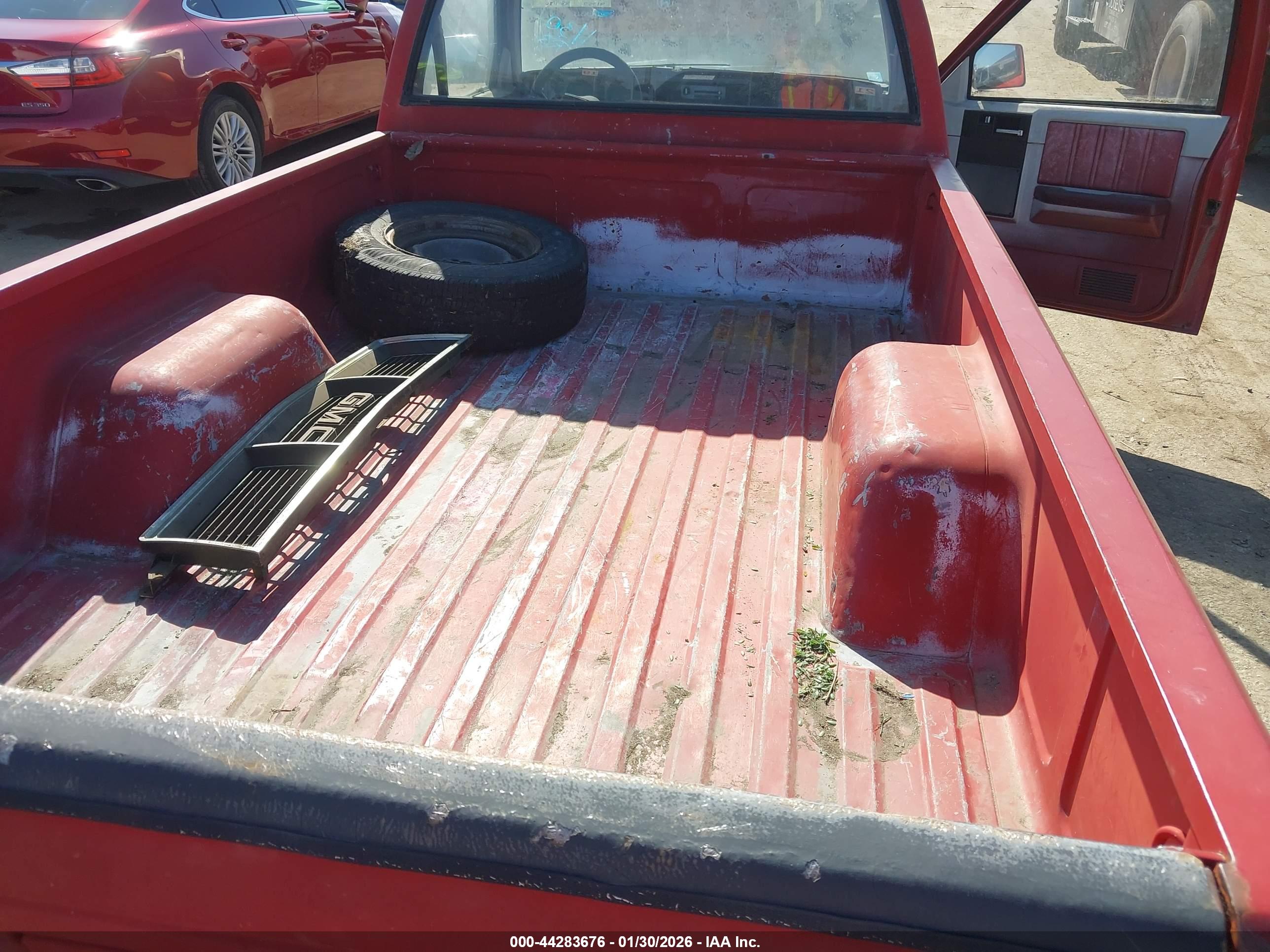GMC S image 8