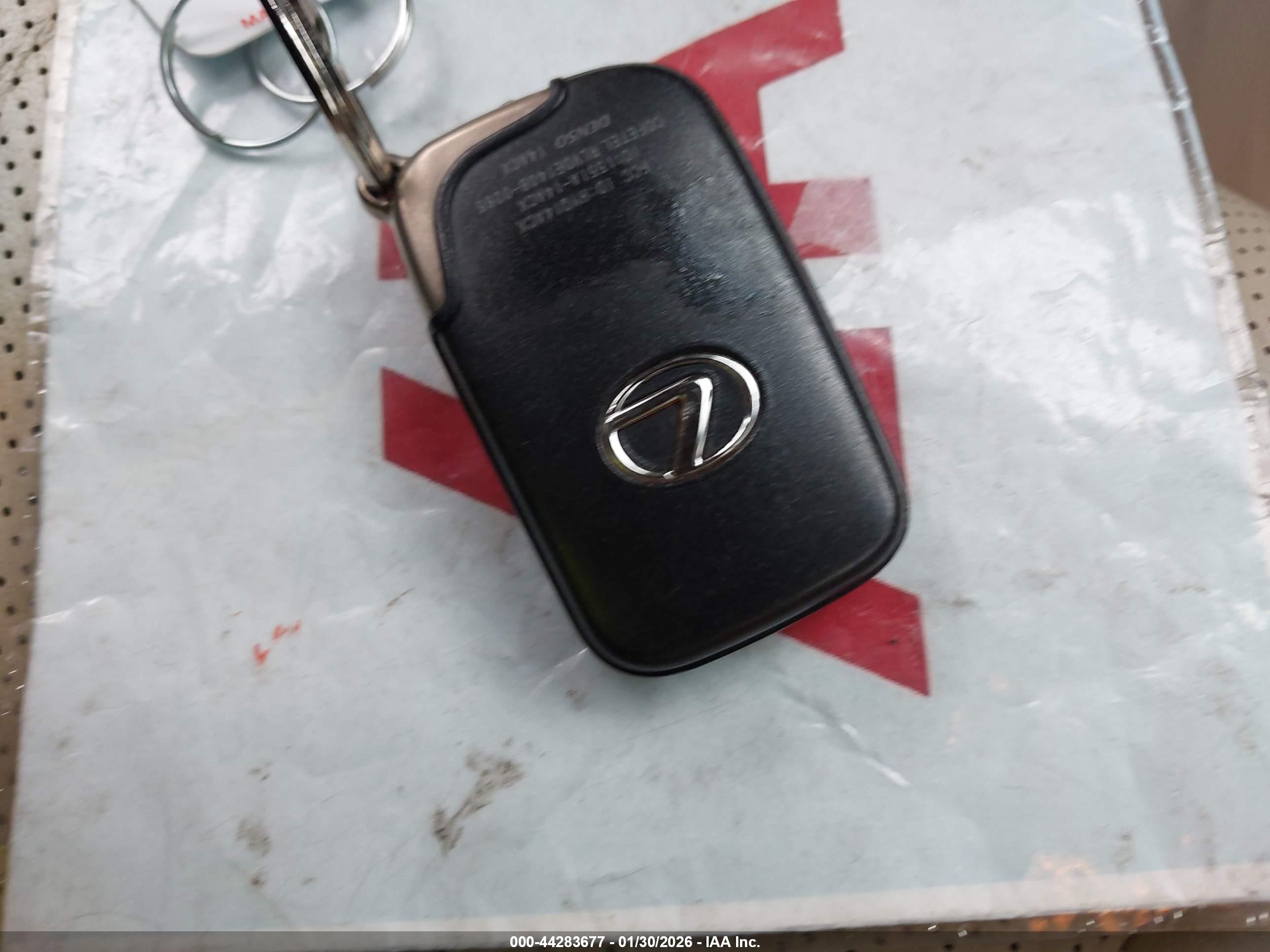 LEXUS RX image 11