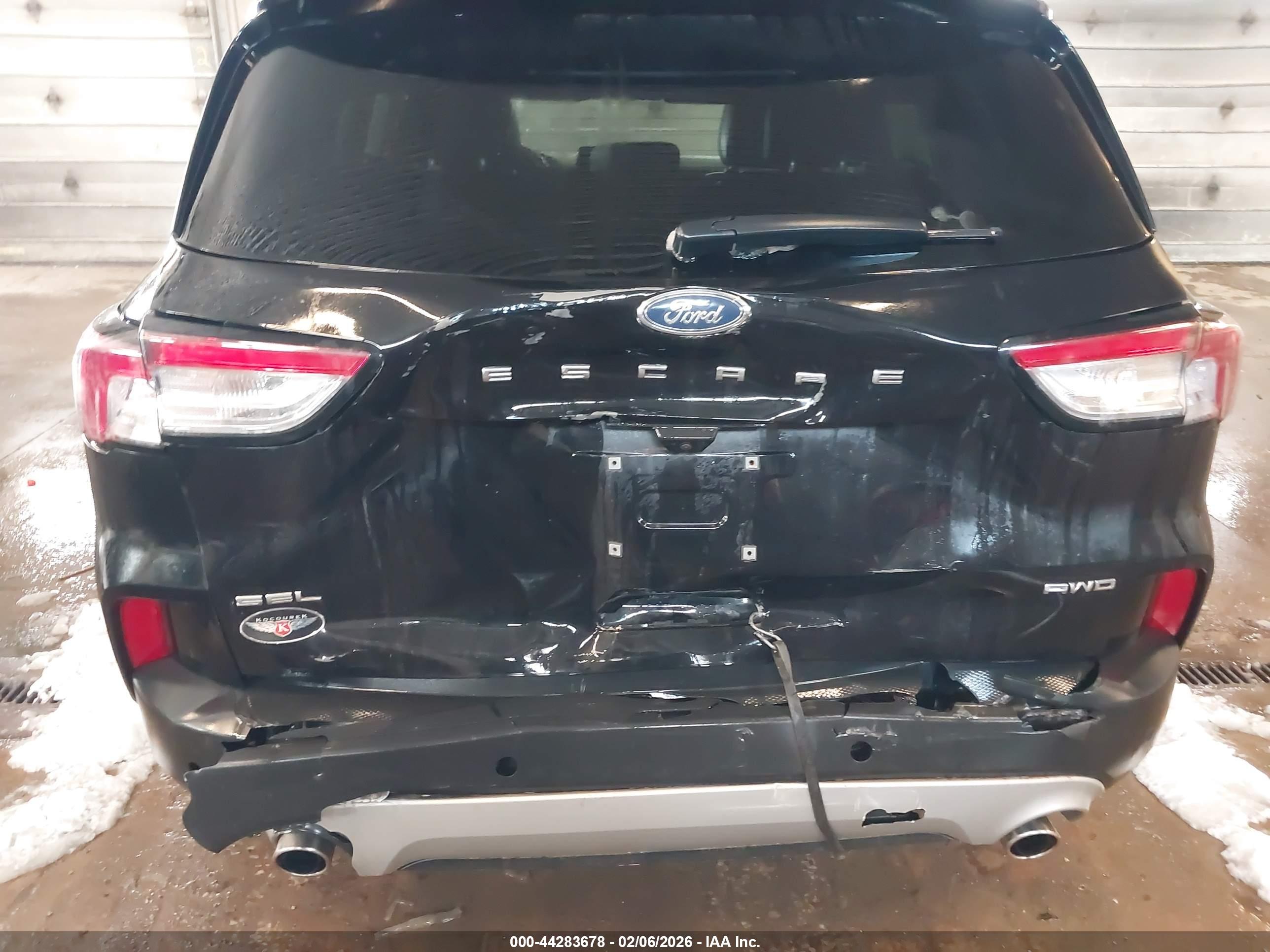 FORD ESCAPE image 6