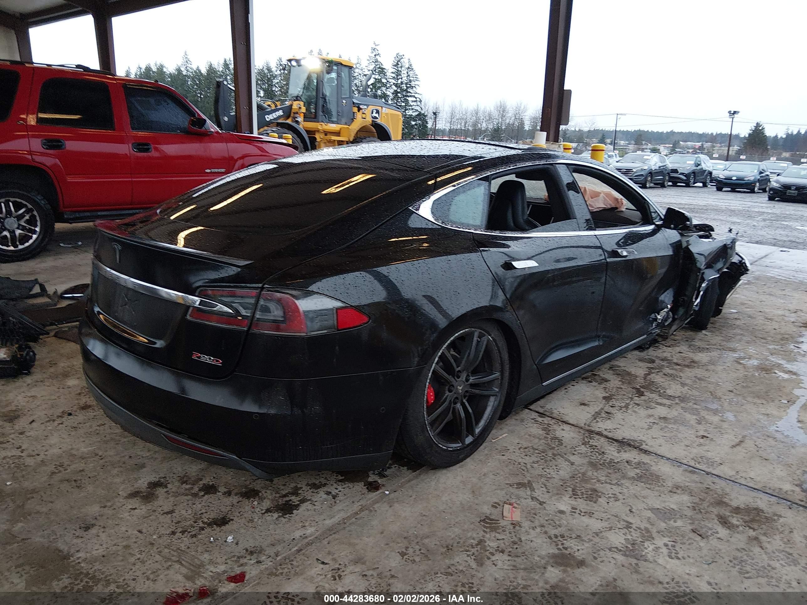 TESLA MODEL image 4