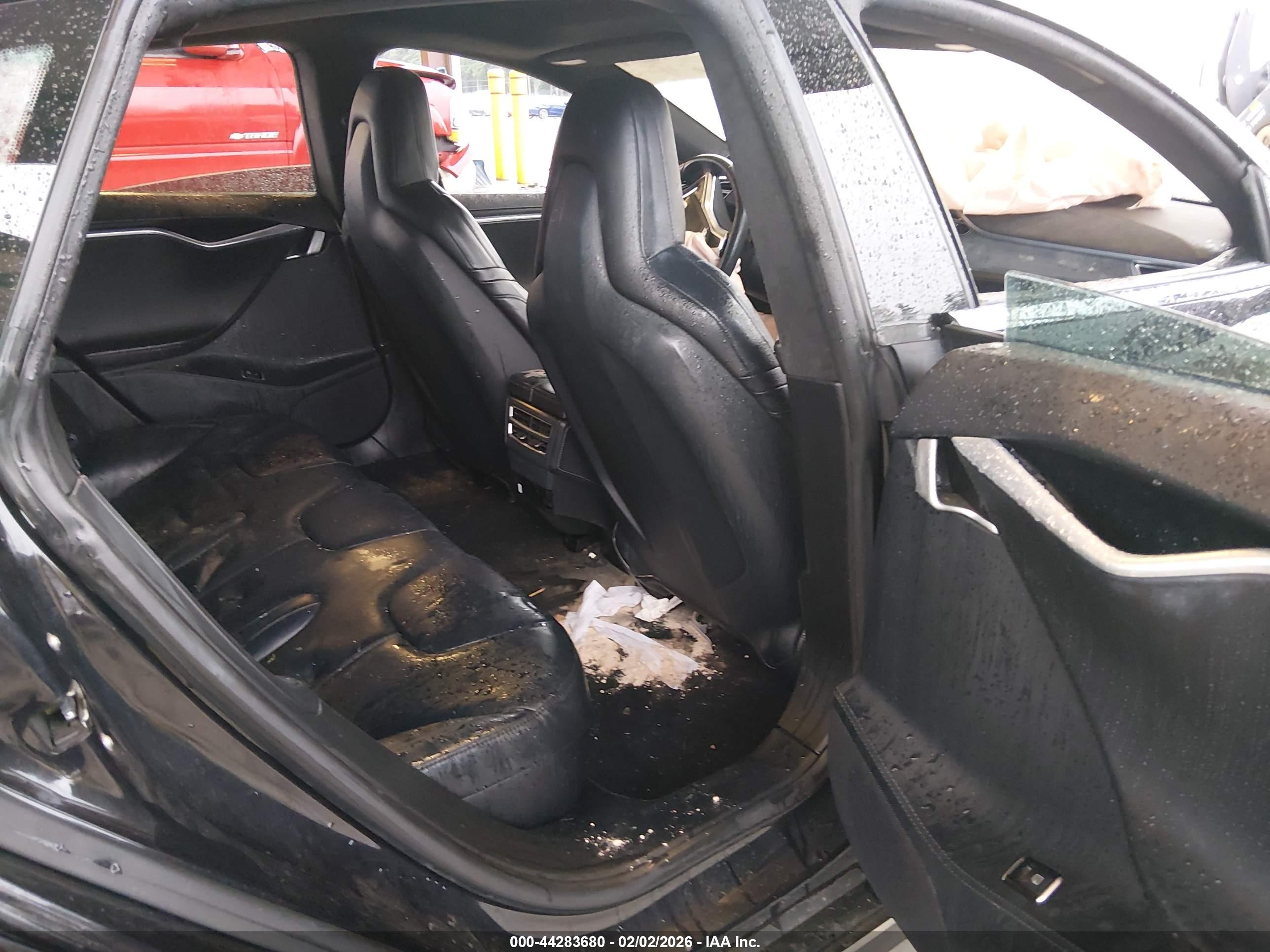 TESLA MODEL image 8