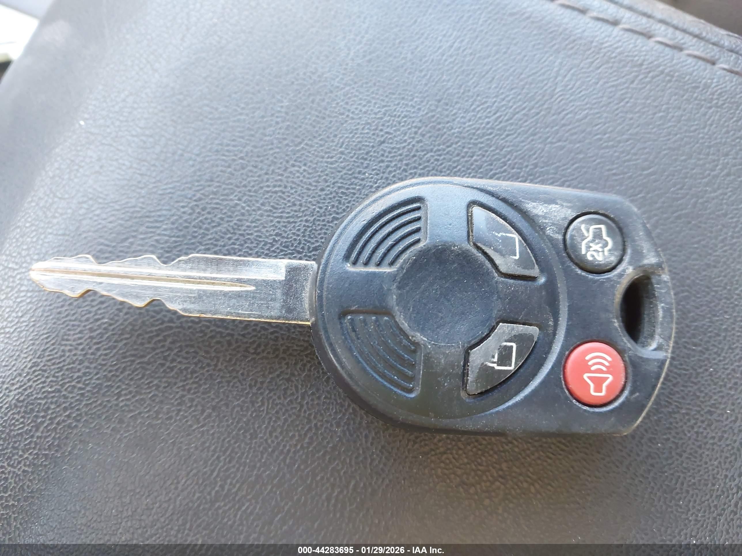 FORD FUSION image 11
