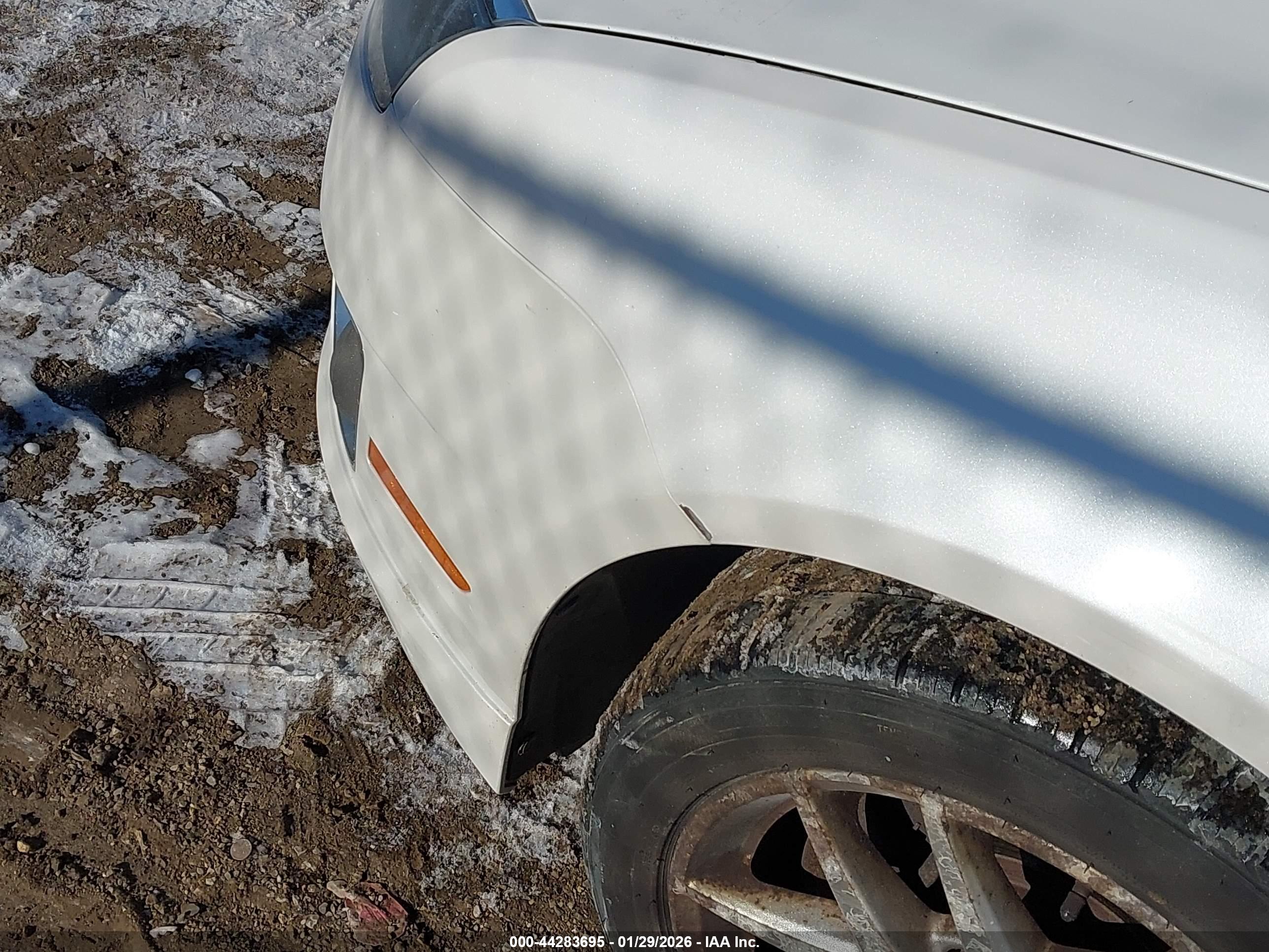 FORD FUSION image 6