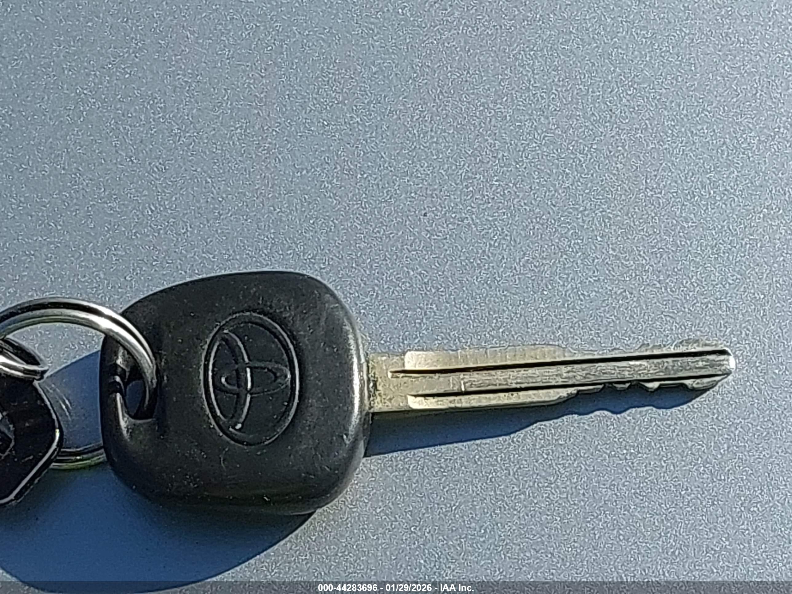 TOYOTA 4RUNNER image 11