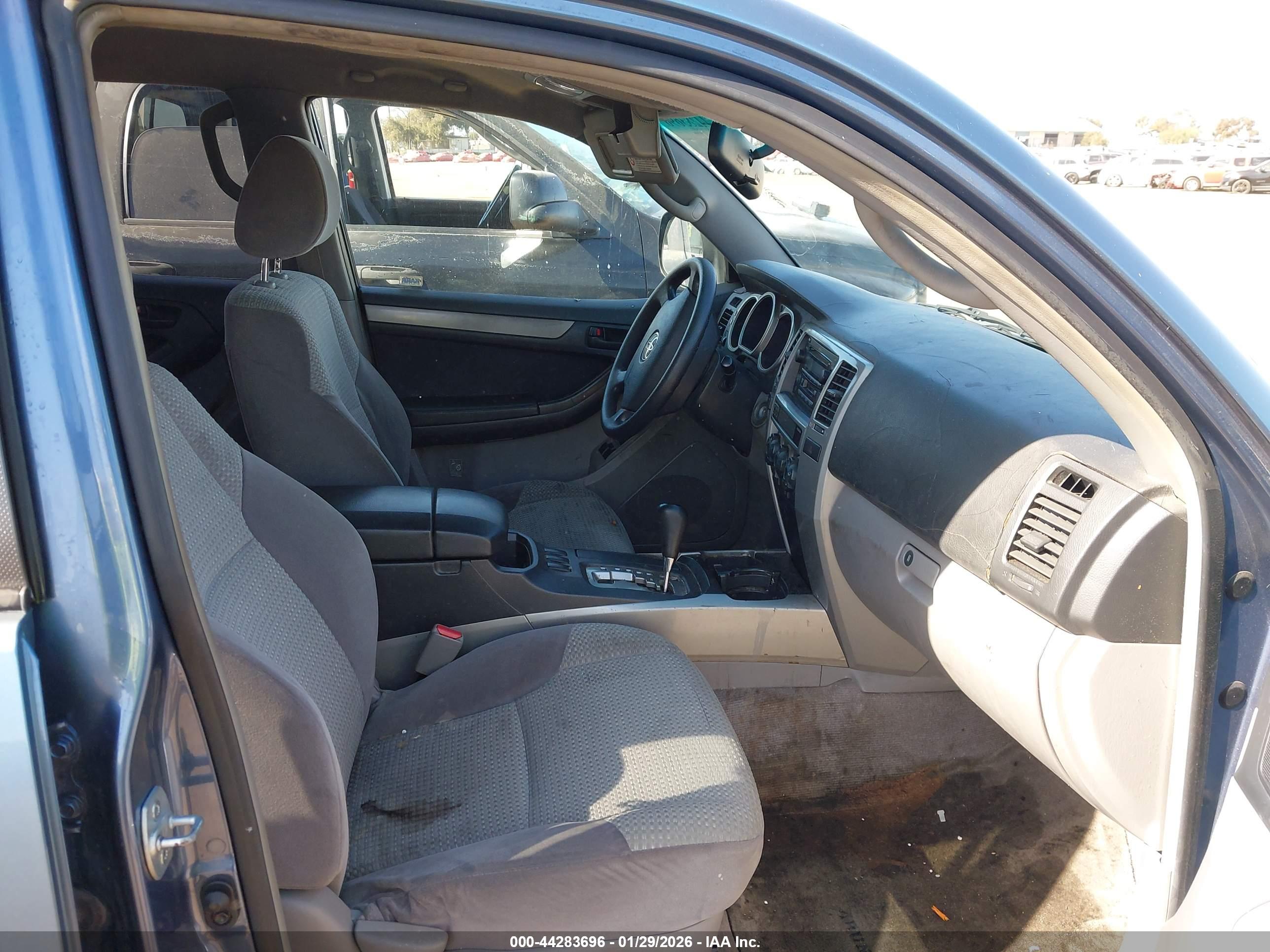 TOYOTA 4RUNNER image 5