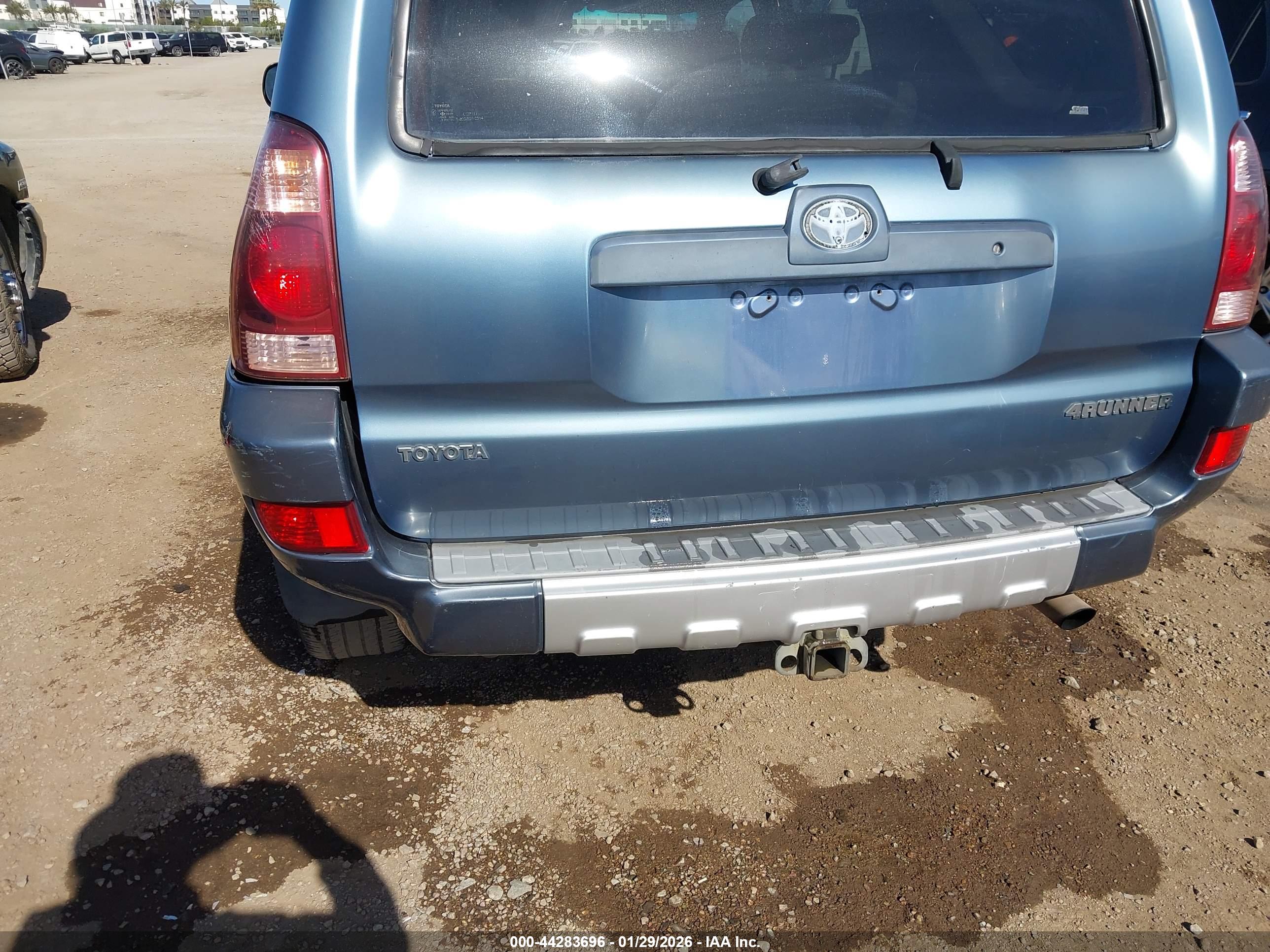 TOYOTA 4RUNNER image 6