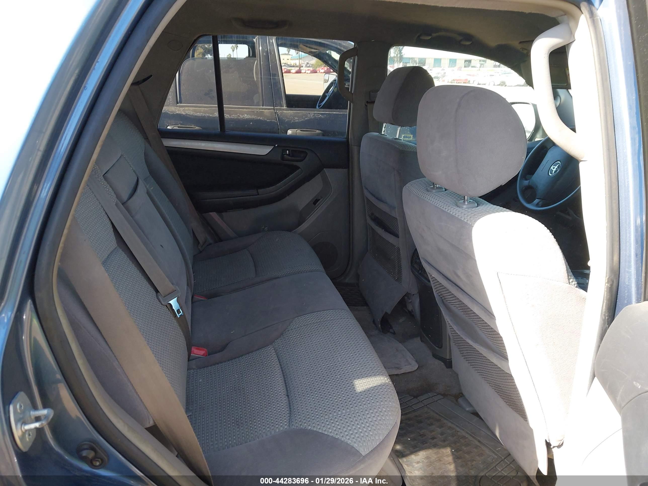 TOYOTA 4RUNNER image 8