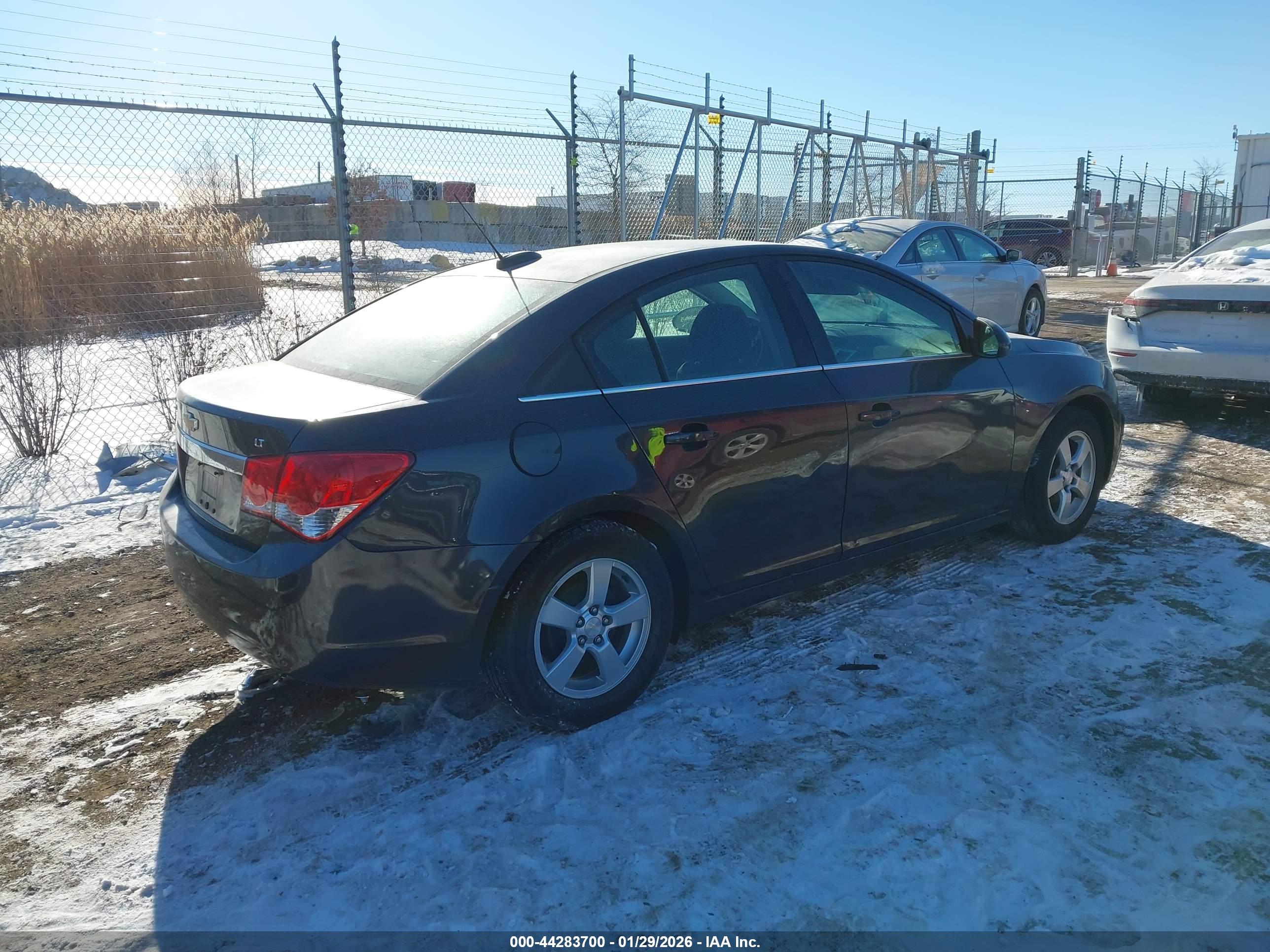 CHEVROLET CRUZE image 4