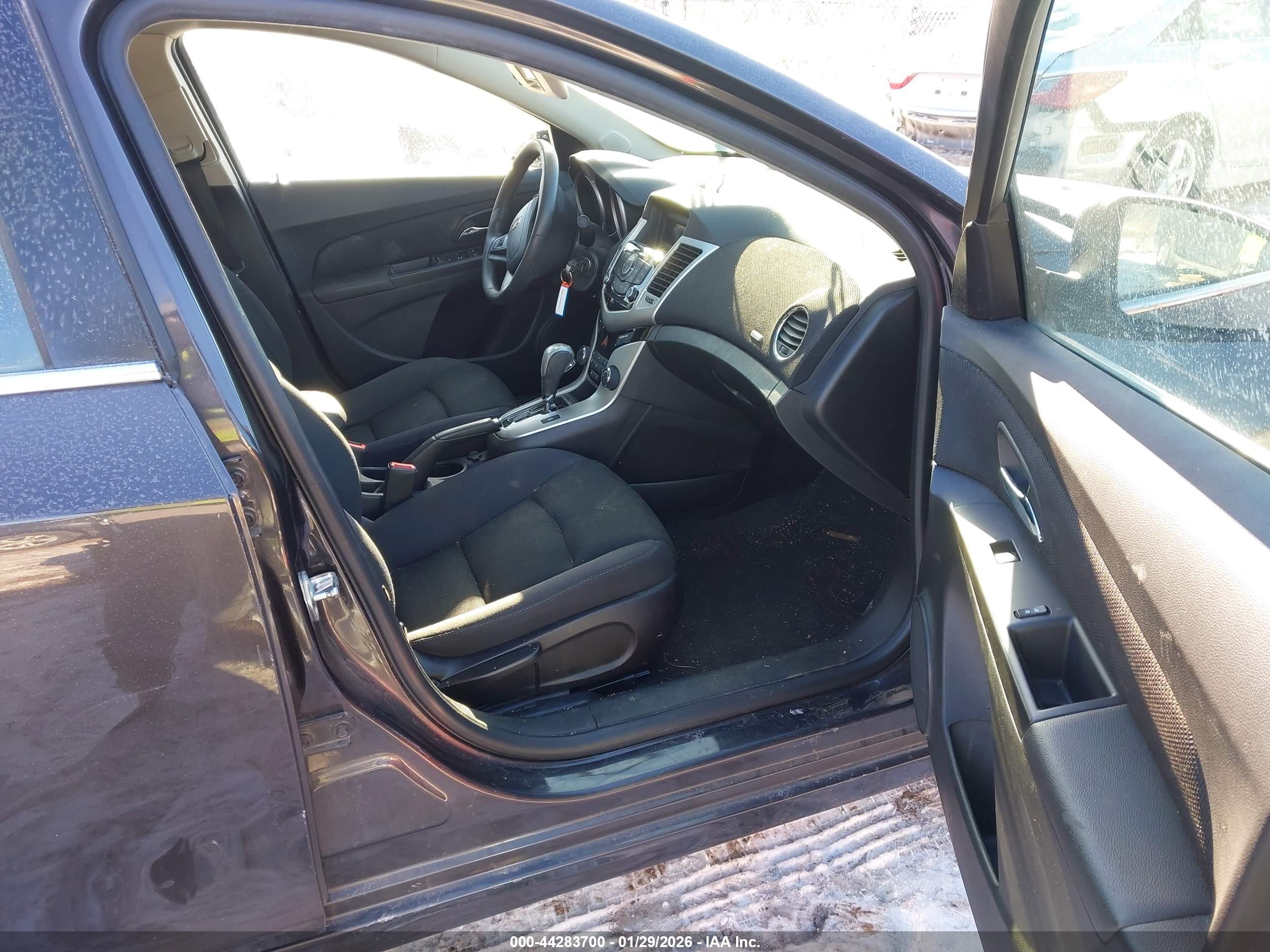 CHEVROLET CRUZE image 5