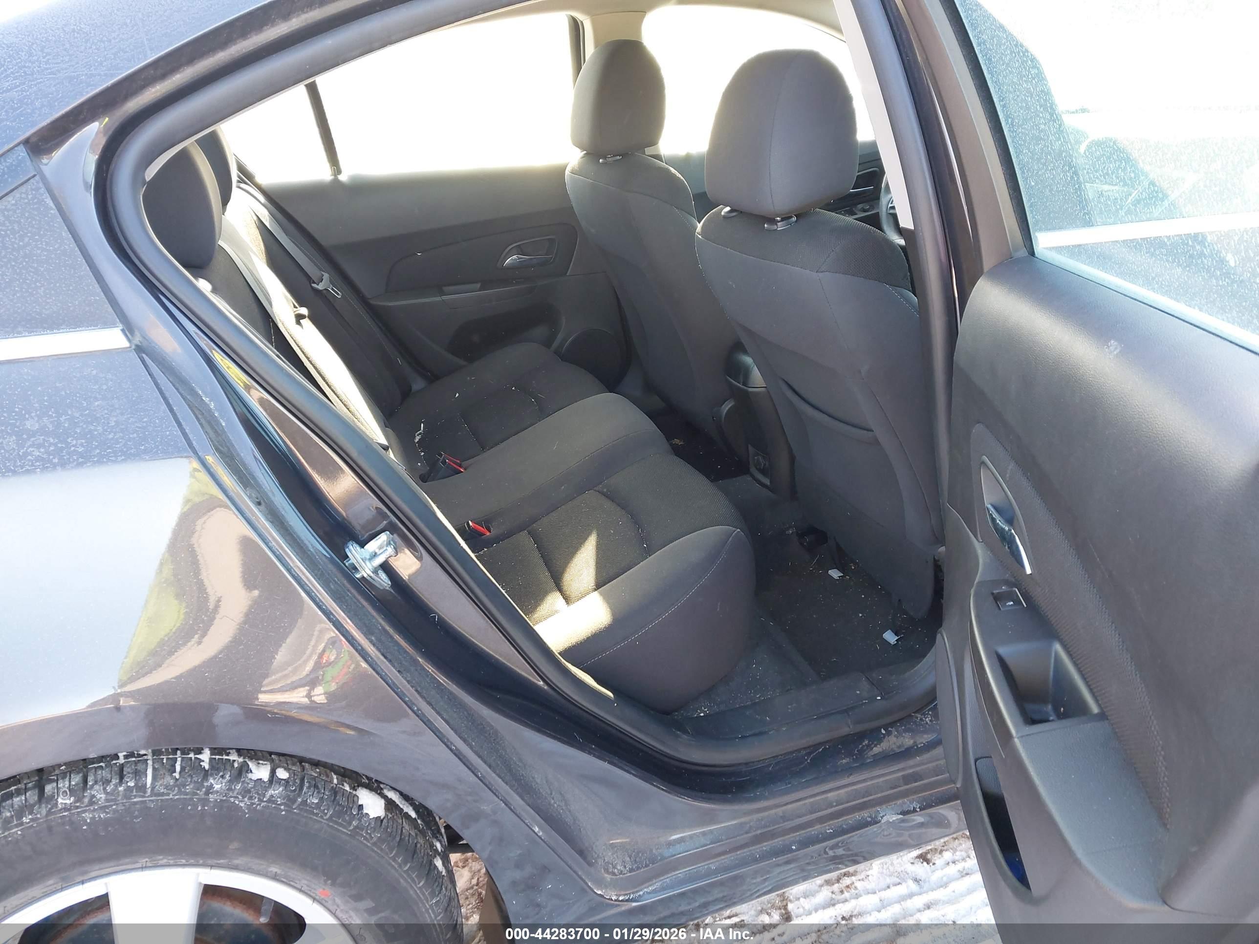 CHEVROLET CRUZE image 8