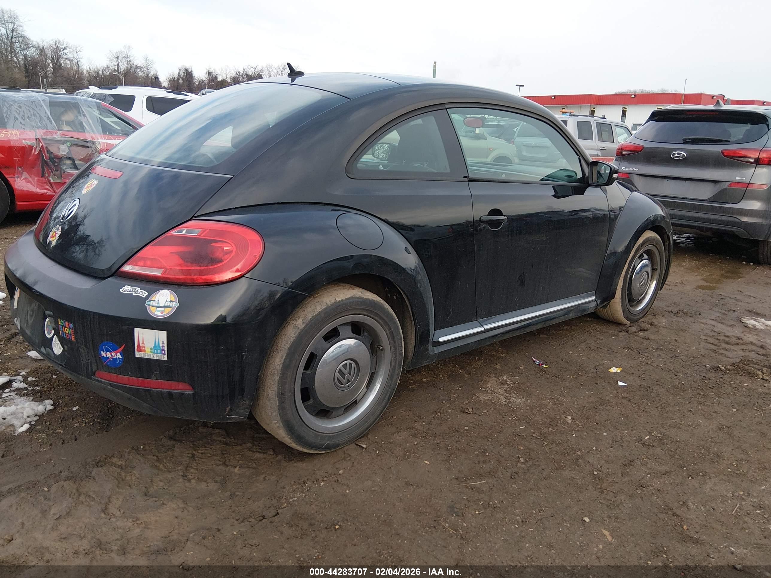 VOLKSWAGEN BEETLE image 4