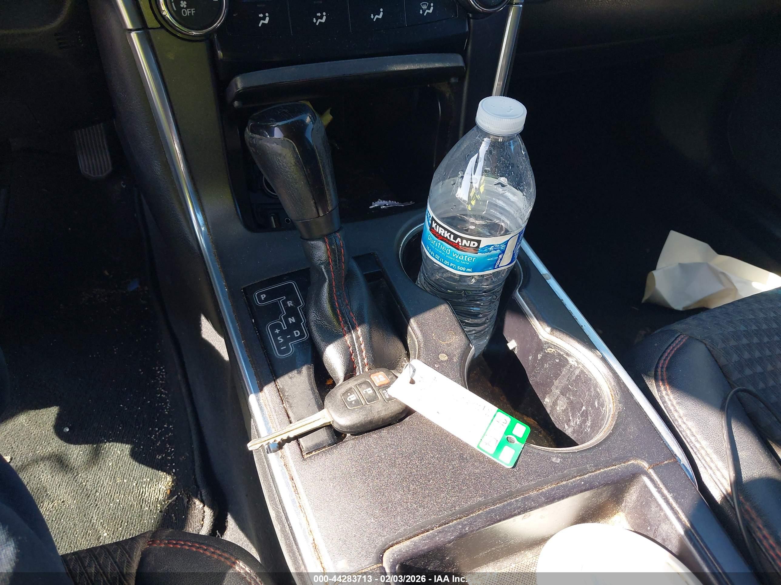 TOYOTA CAMRY image 11