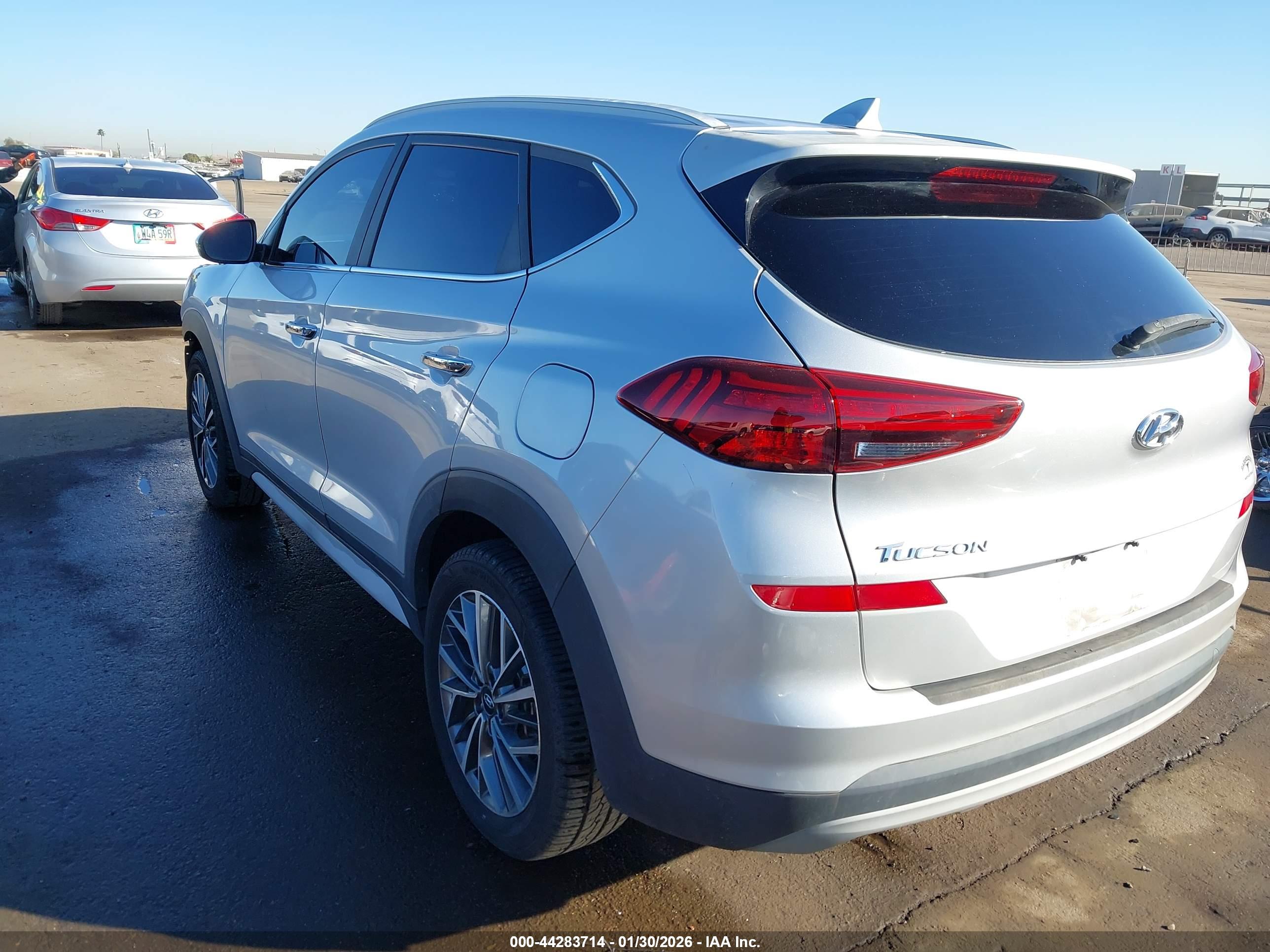 HYUNDAI TUCSON image 3