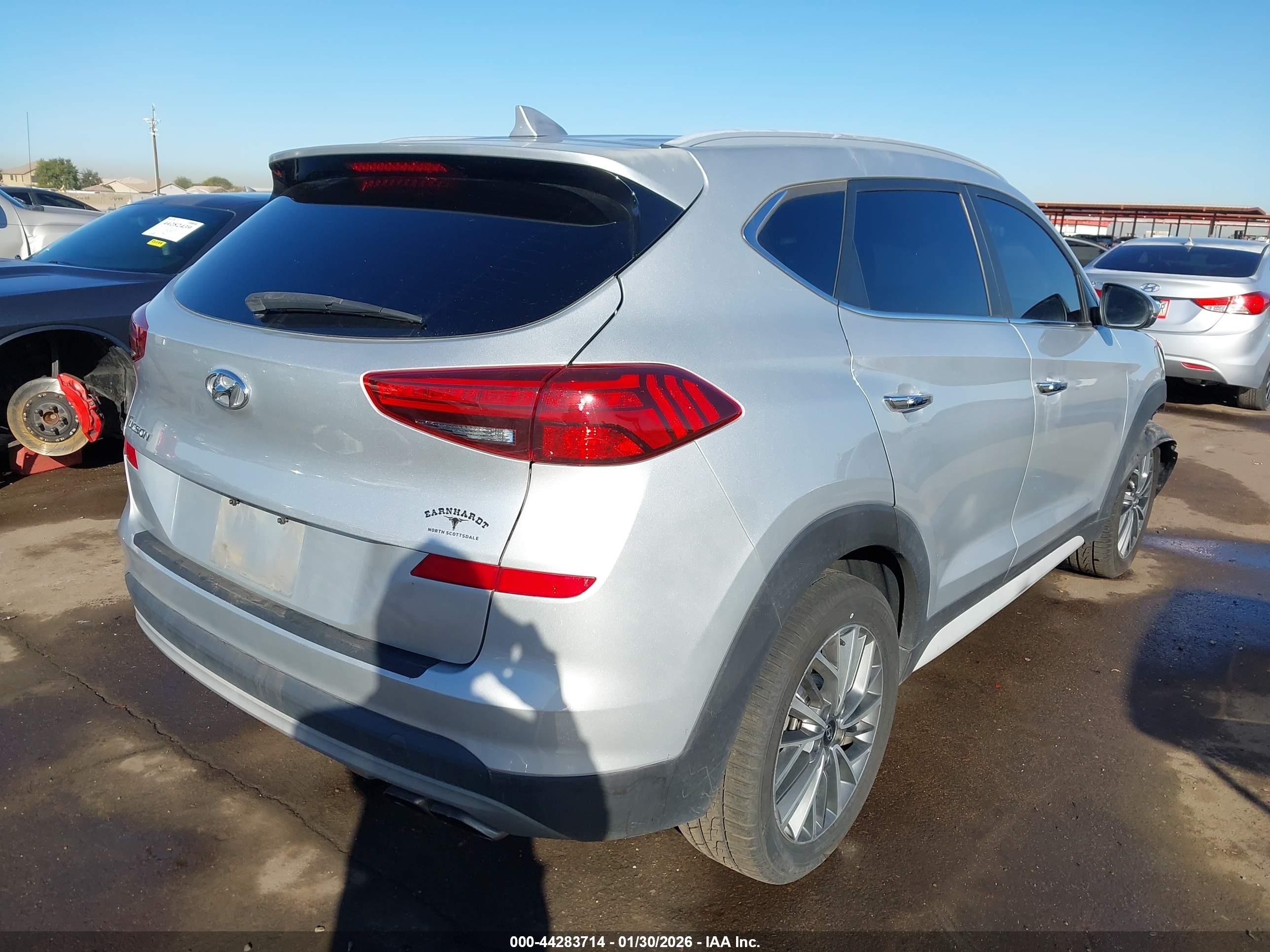 HYUNDAI TUCSON image 4
