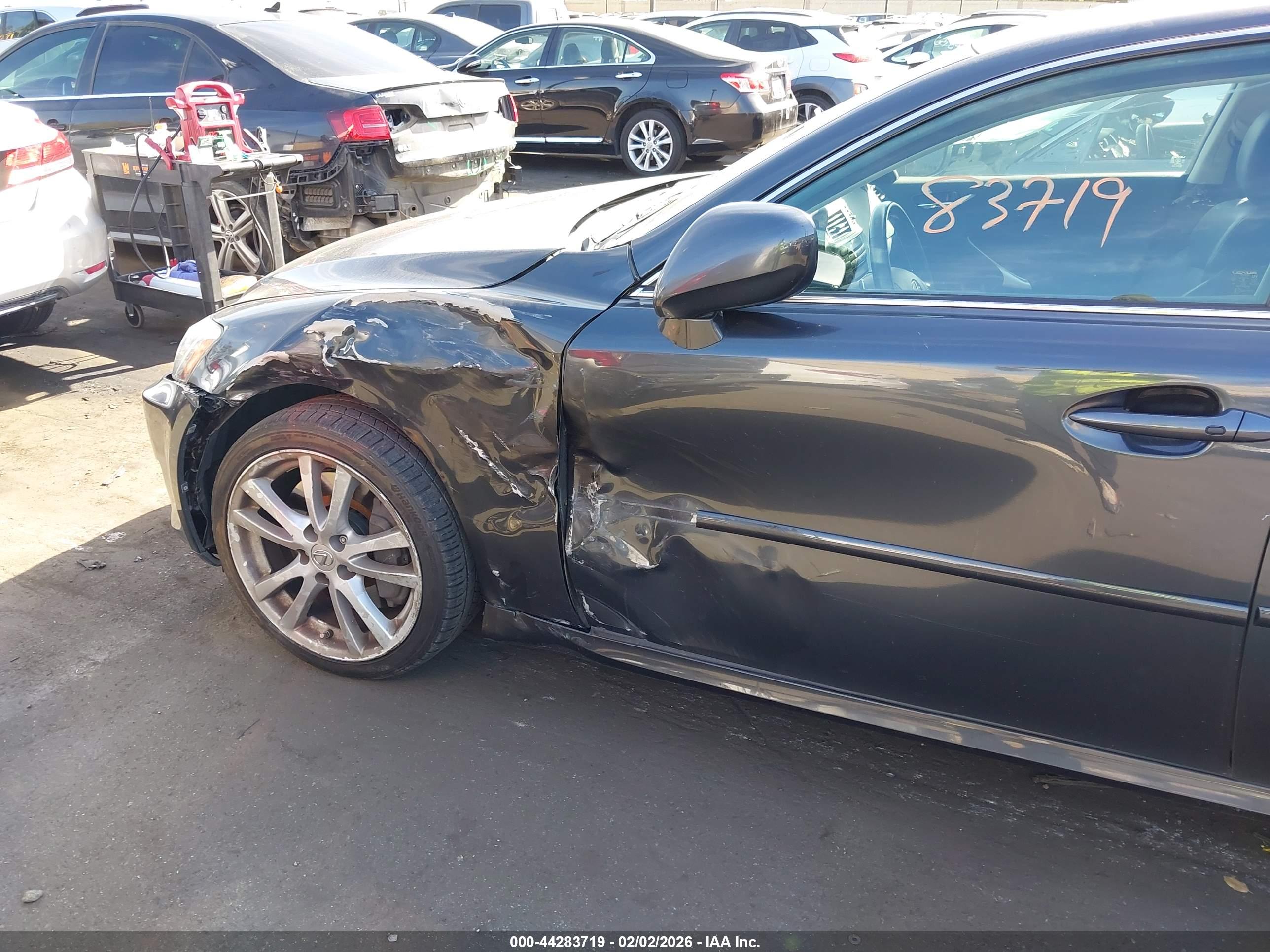 LEXUS IS image 6