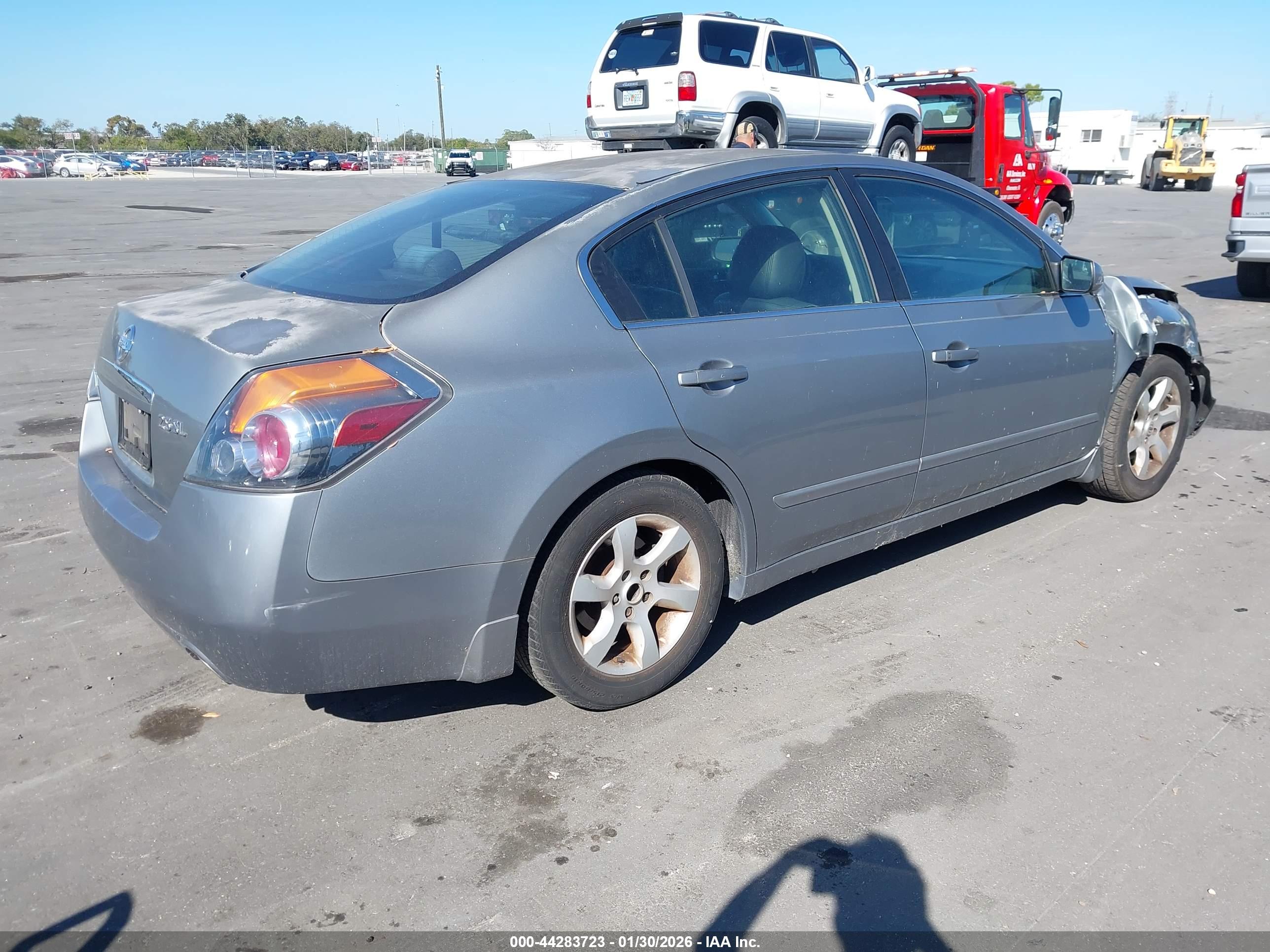 NISSAN ALTIMA image 4