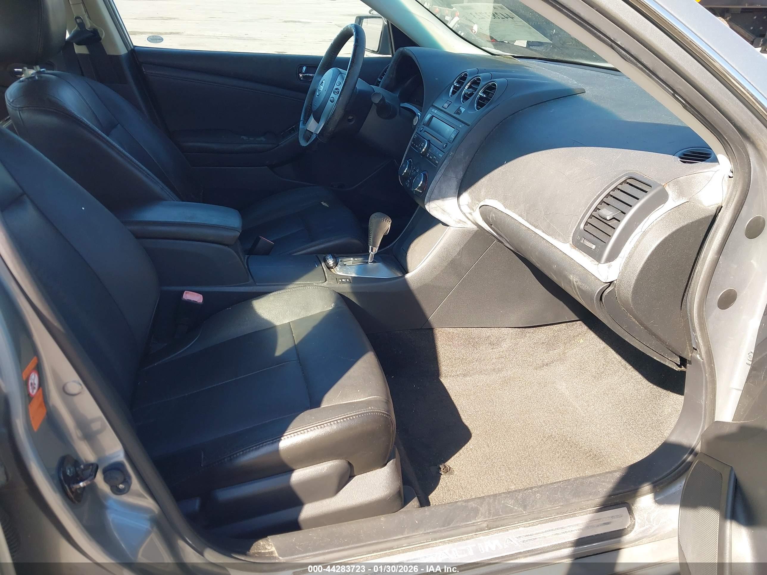 NISSAN ALTIMA image 5