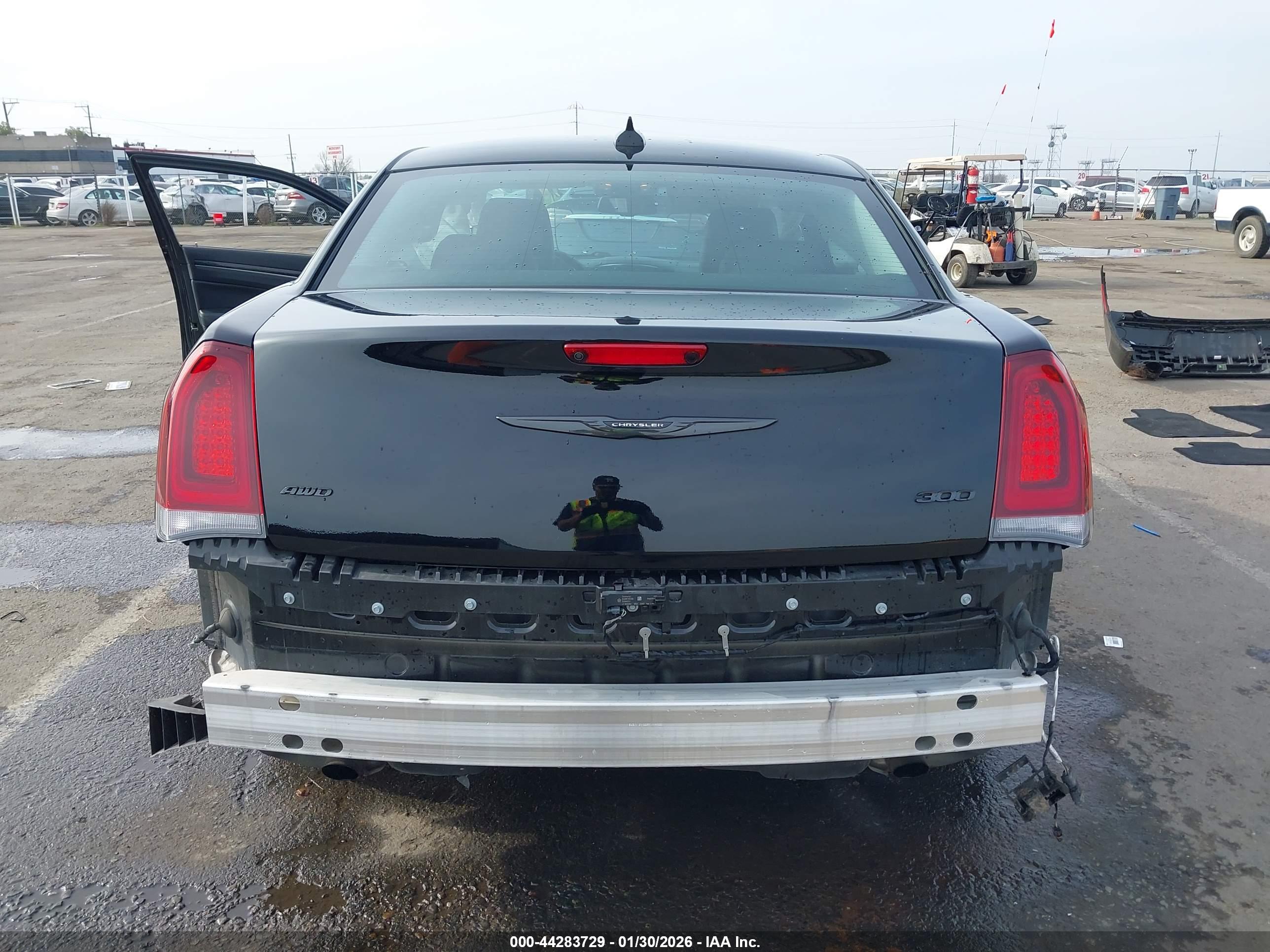 CHRYSLER 300 image 6
