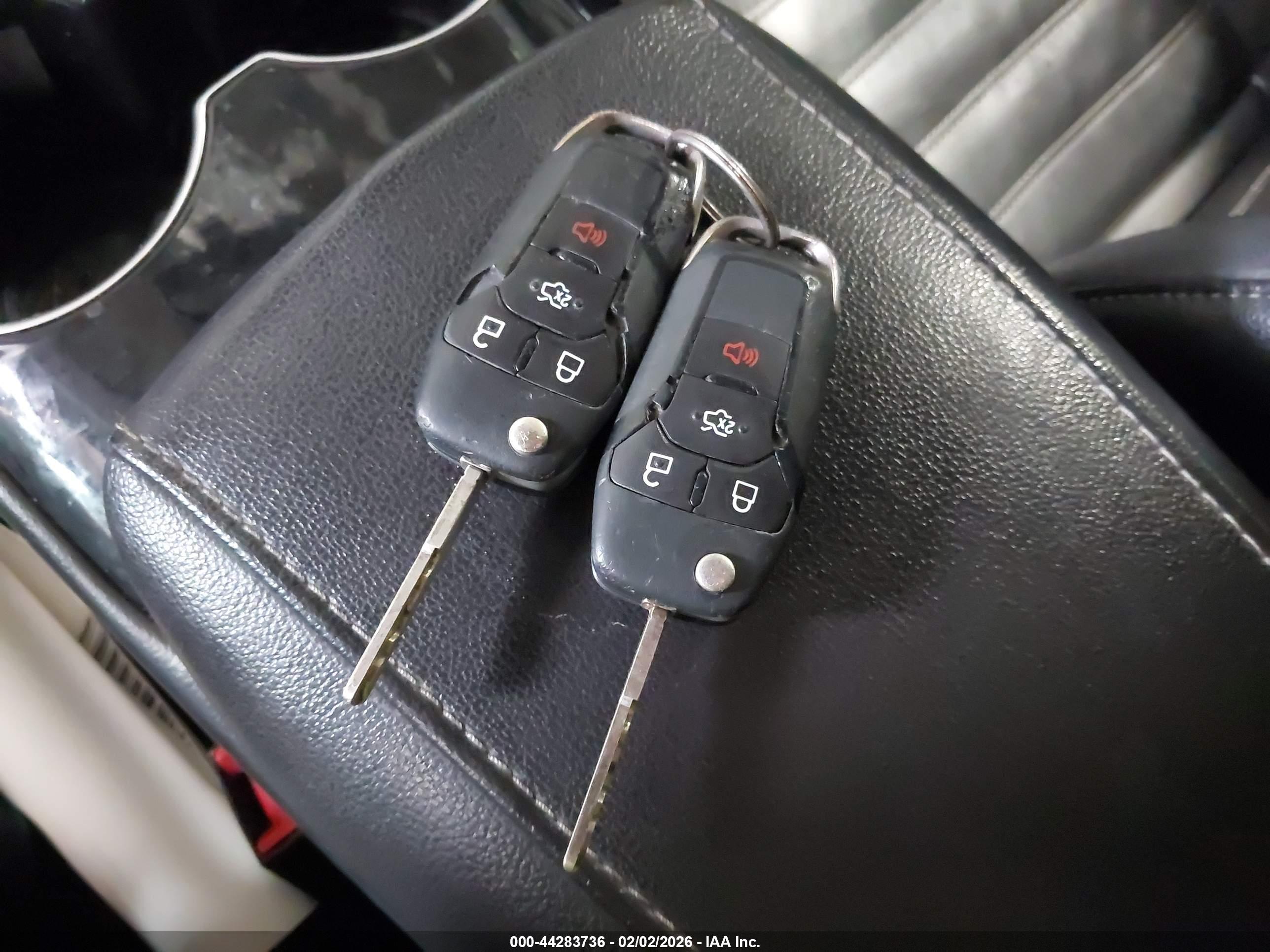 FORD FUSION image 11