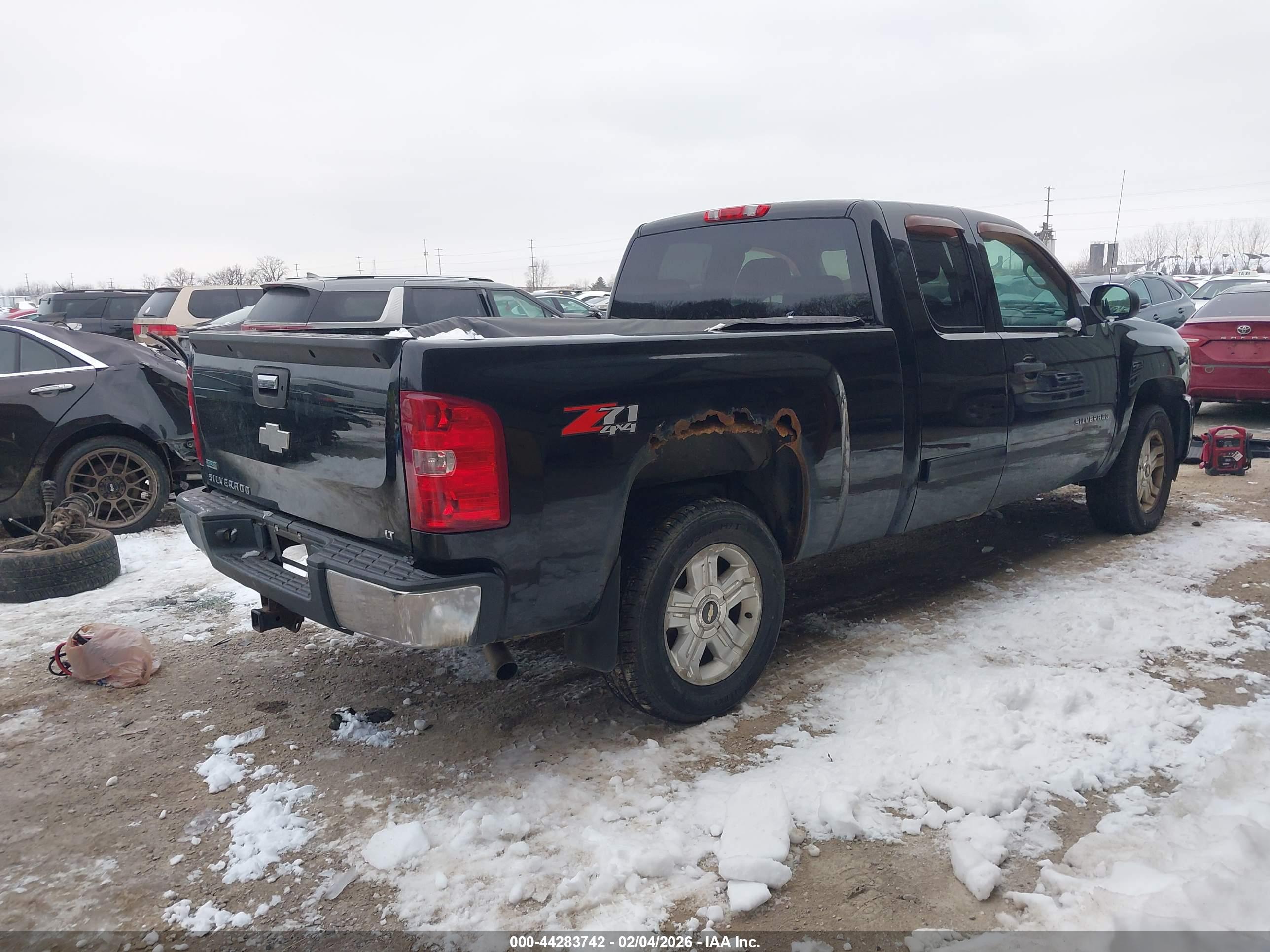 CHEVROLET SILVERADO image 4