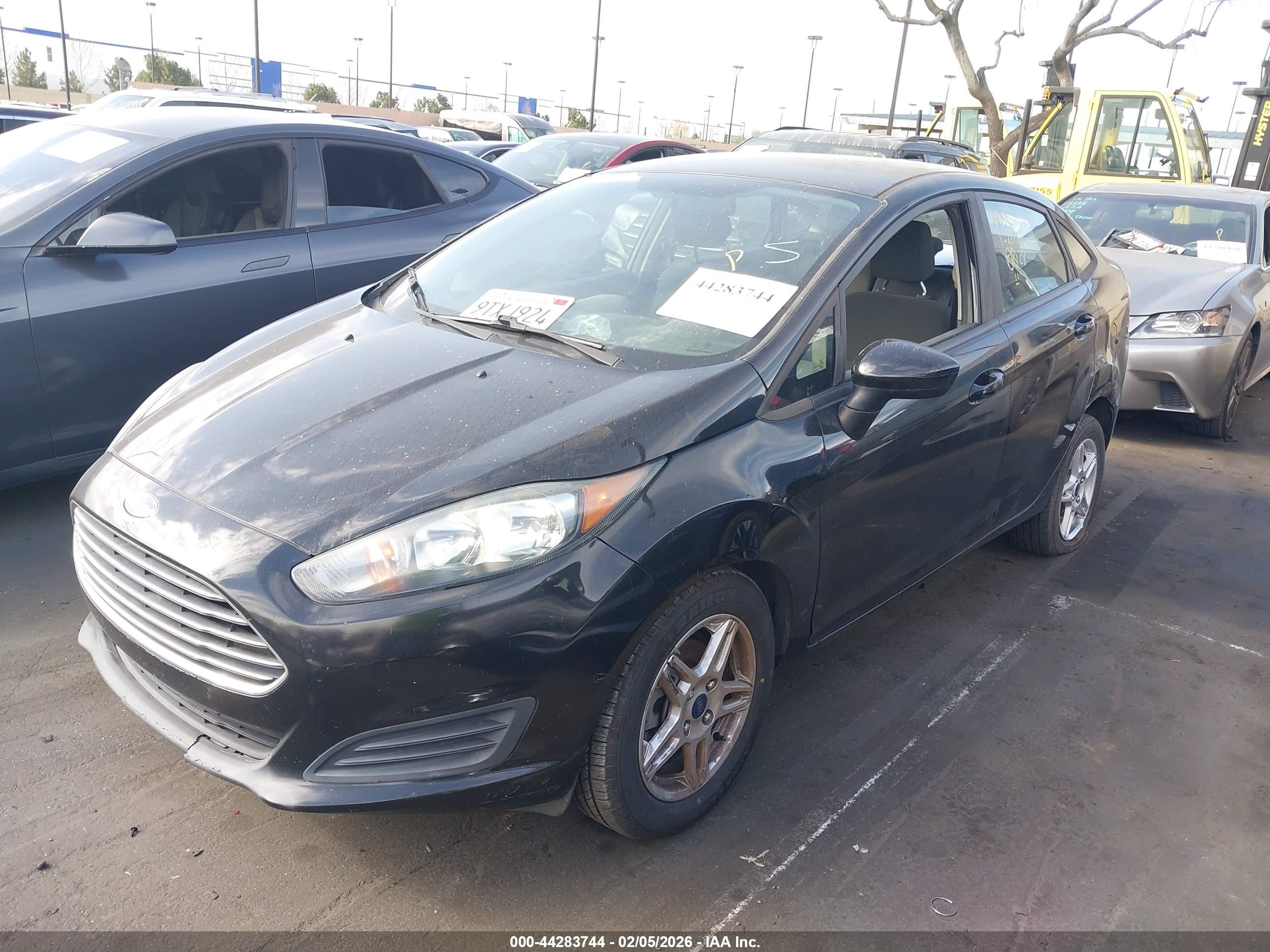 FORD FIESTA image 2