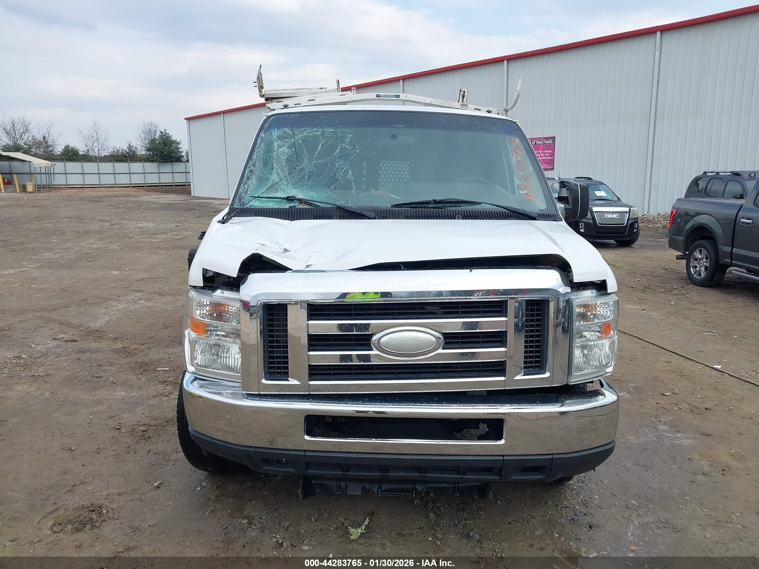 FORD E-350 image 6
