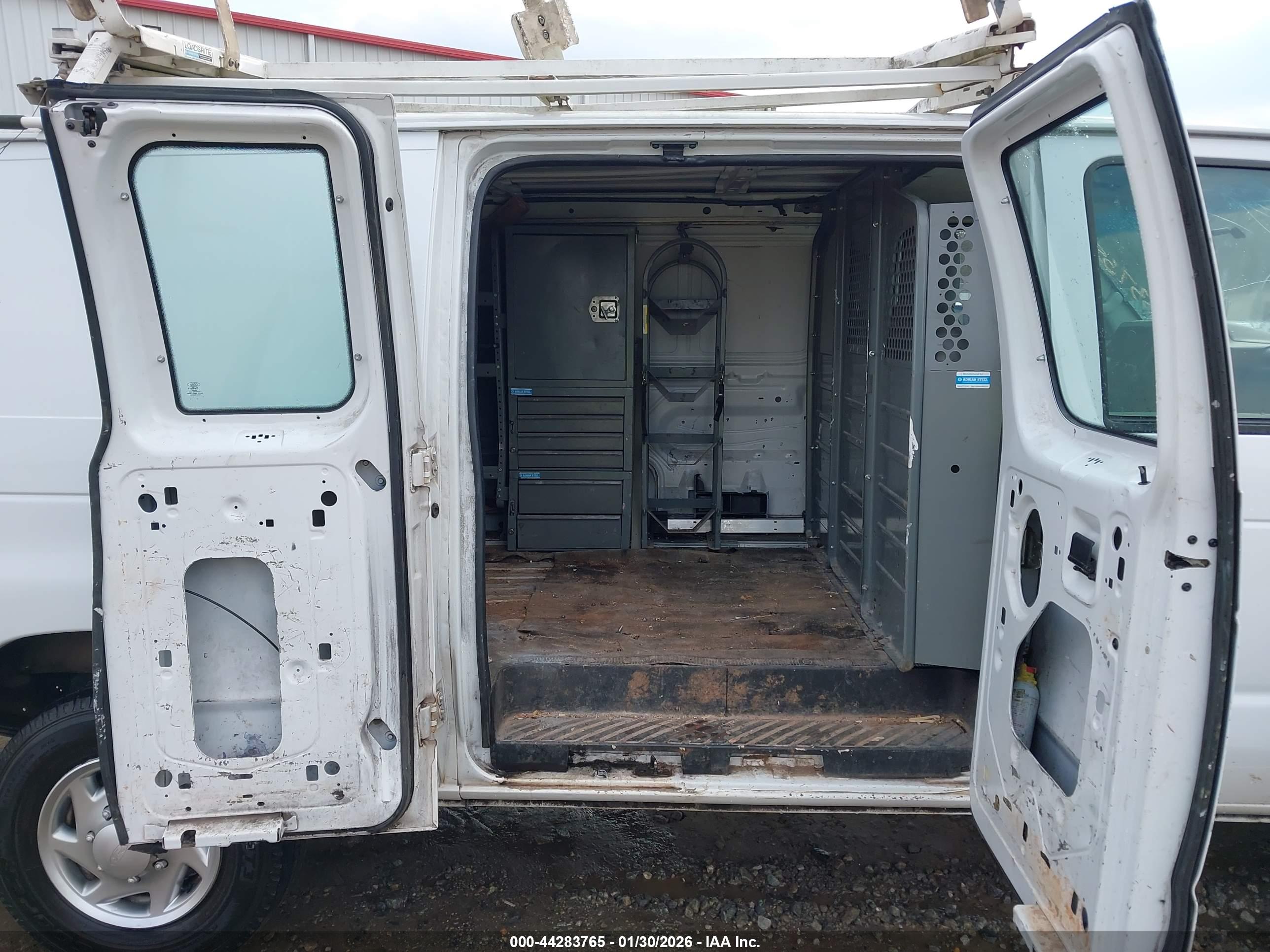 FORD E-350 image 8