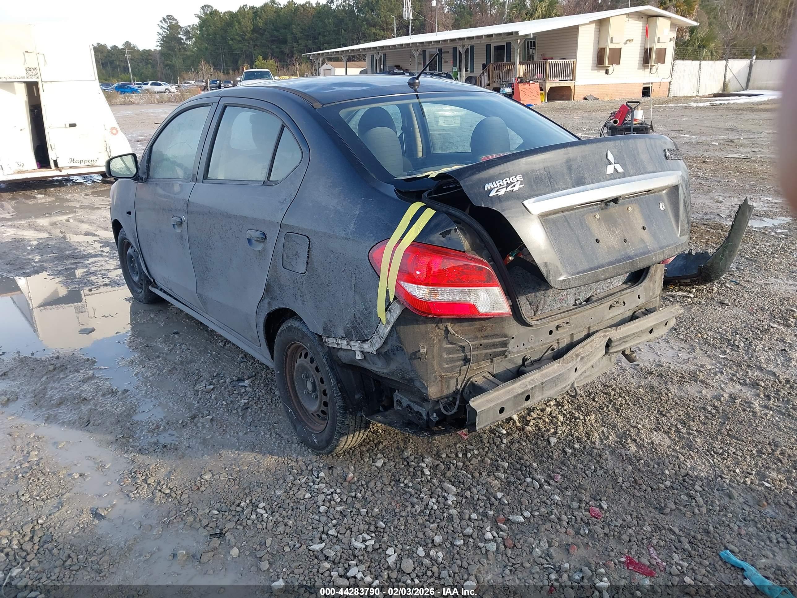 MITSUBISHI MIRAGE image 3