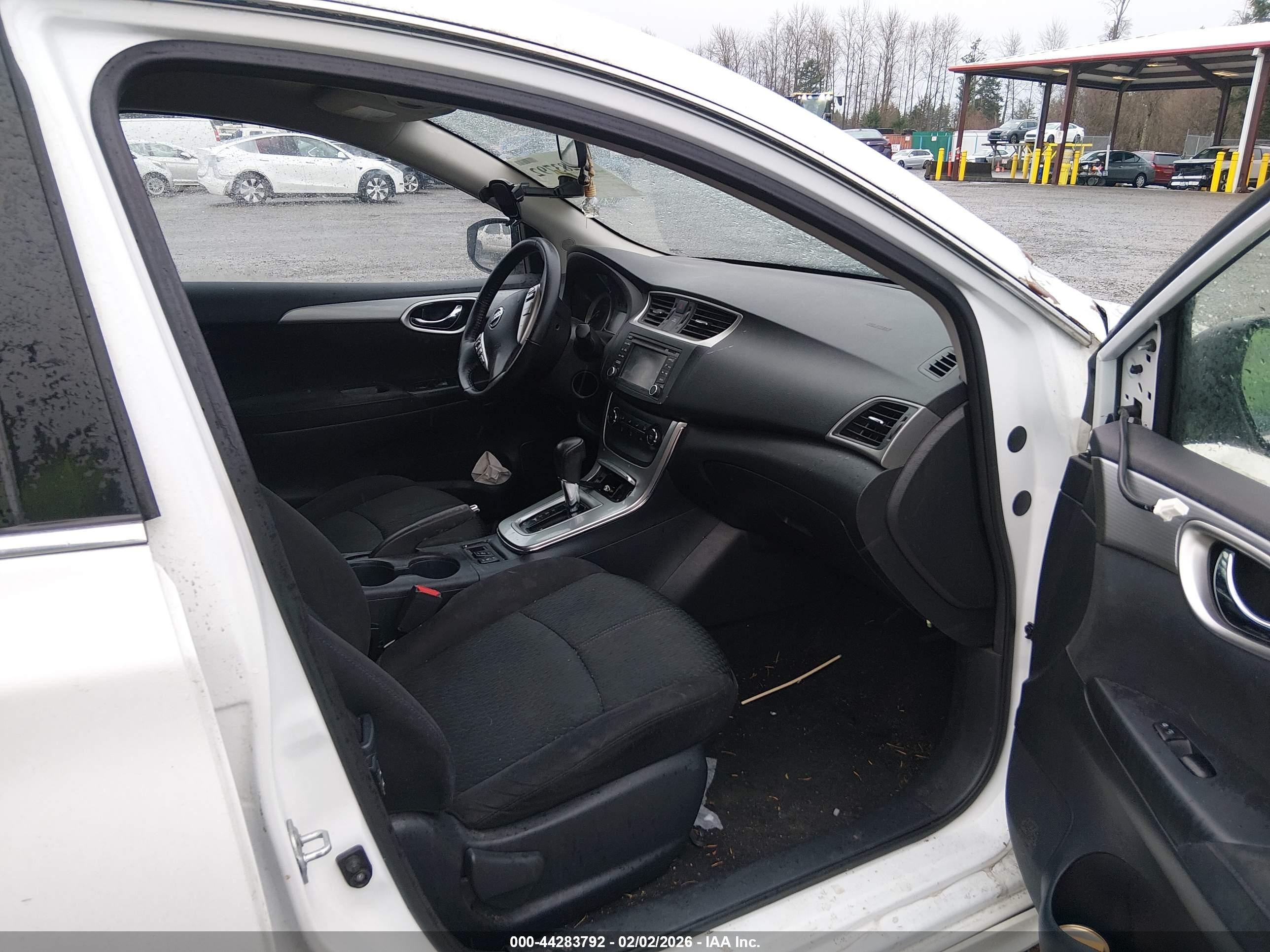 NISSAN SENTRA image 5