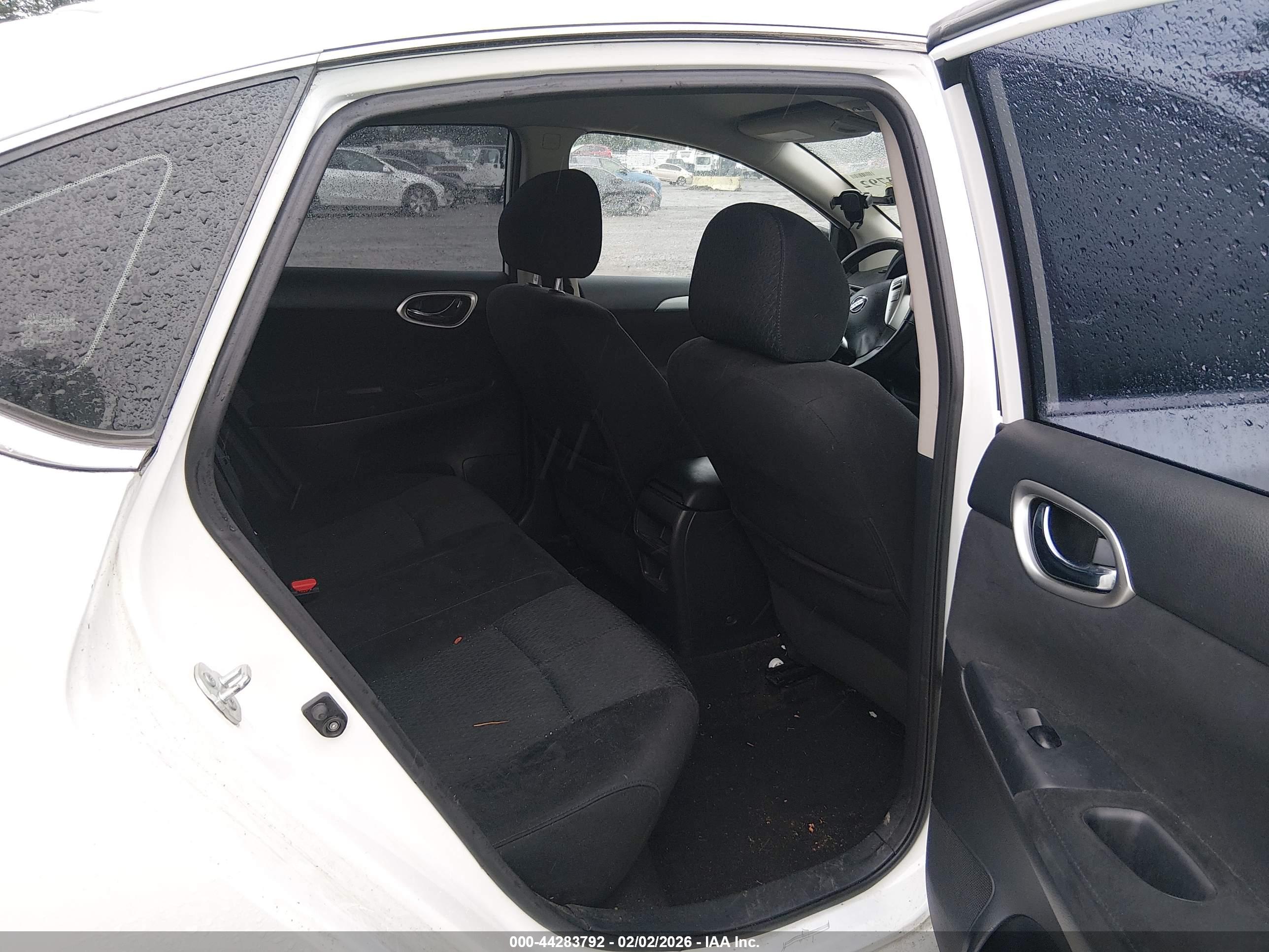 NISSAN SENTRA image 8