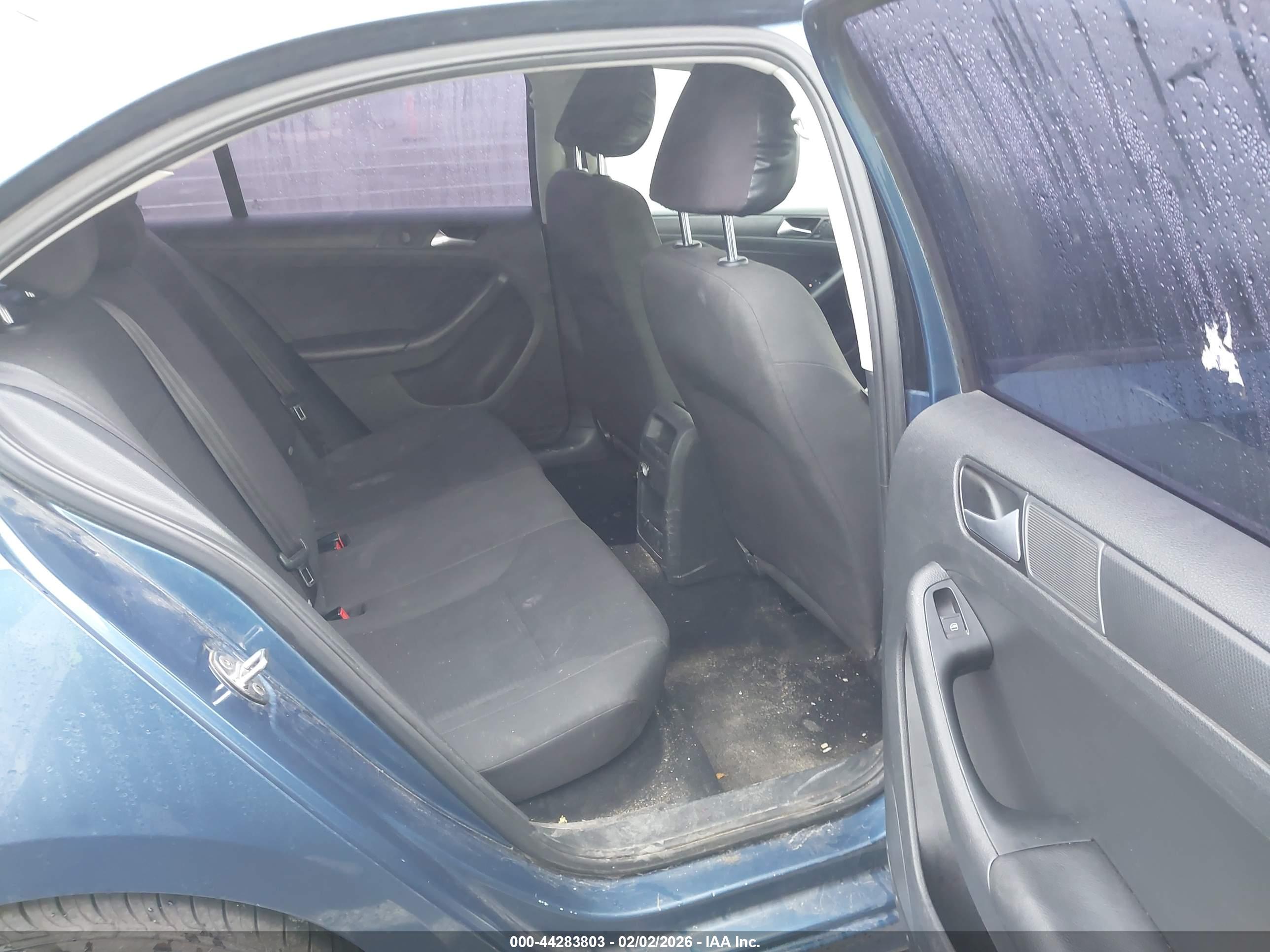 VOLKSWAGEN JETTA image 8