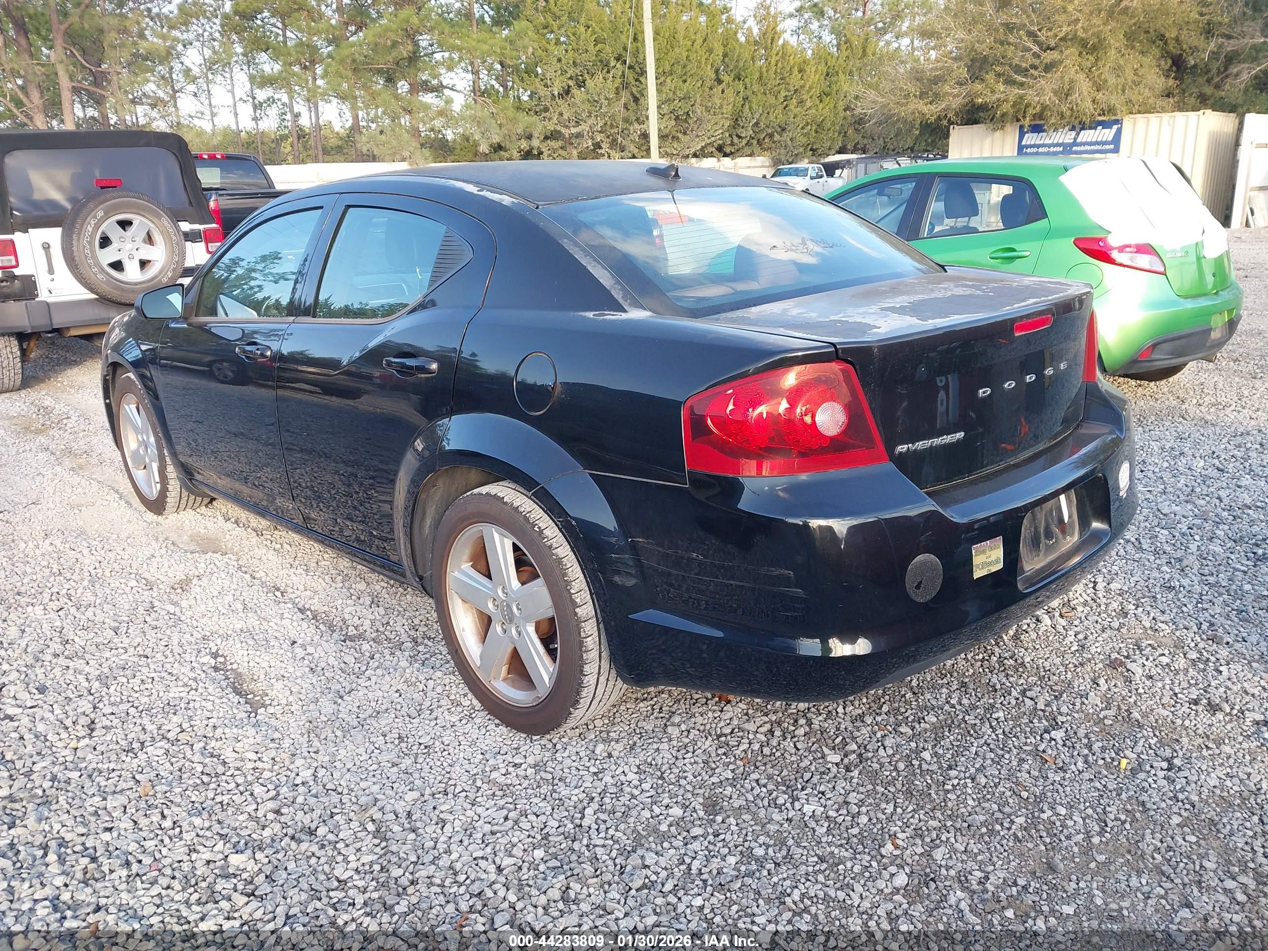 DODGE AVENGER image 3