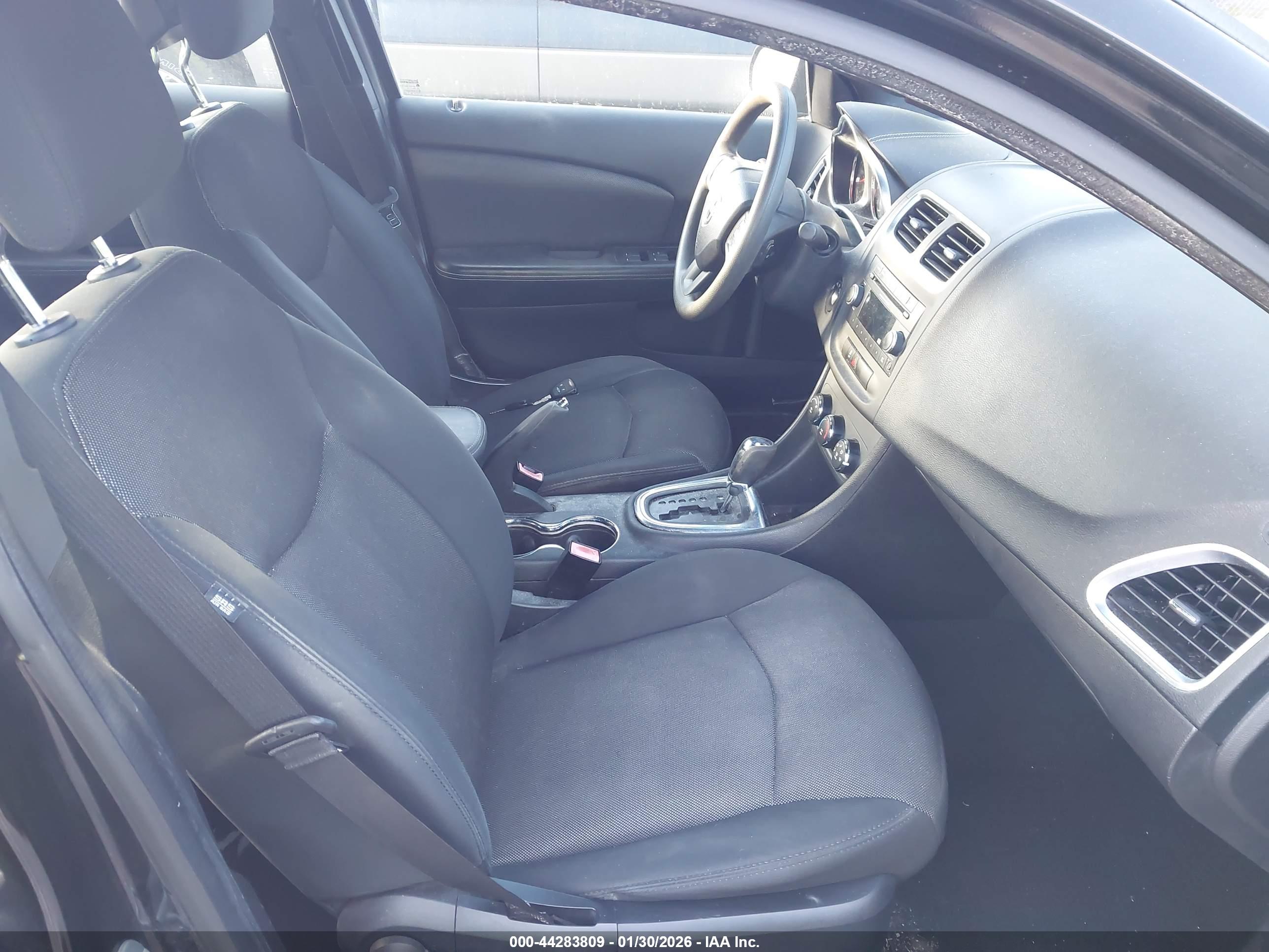DODGE AVENGER image 5