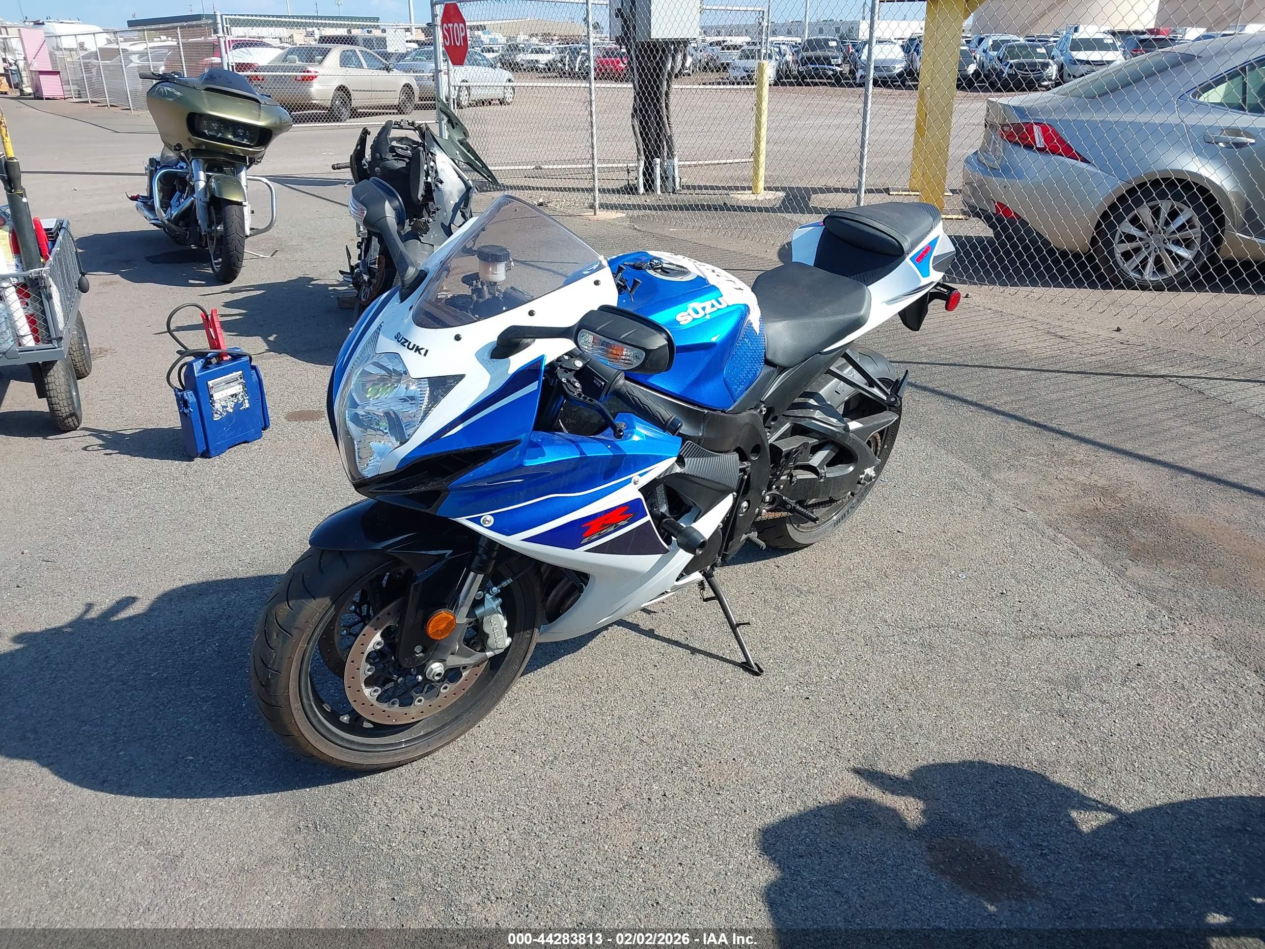 SUZUKI GSX-R600 image 2