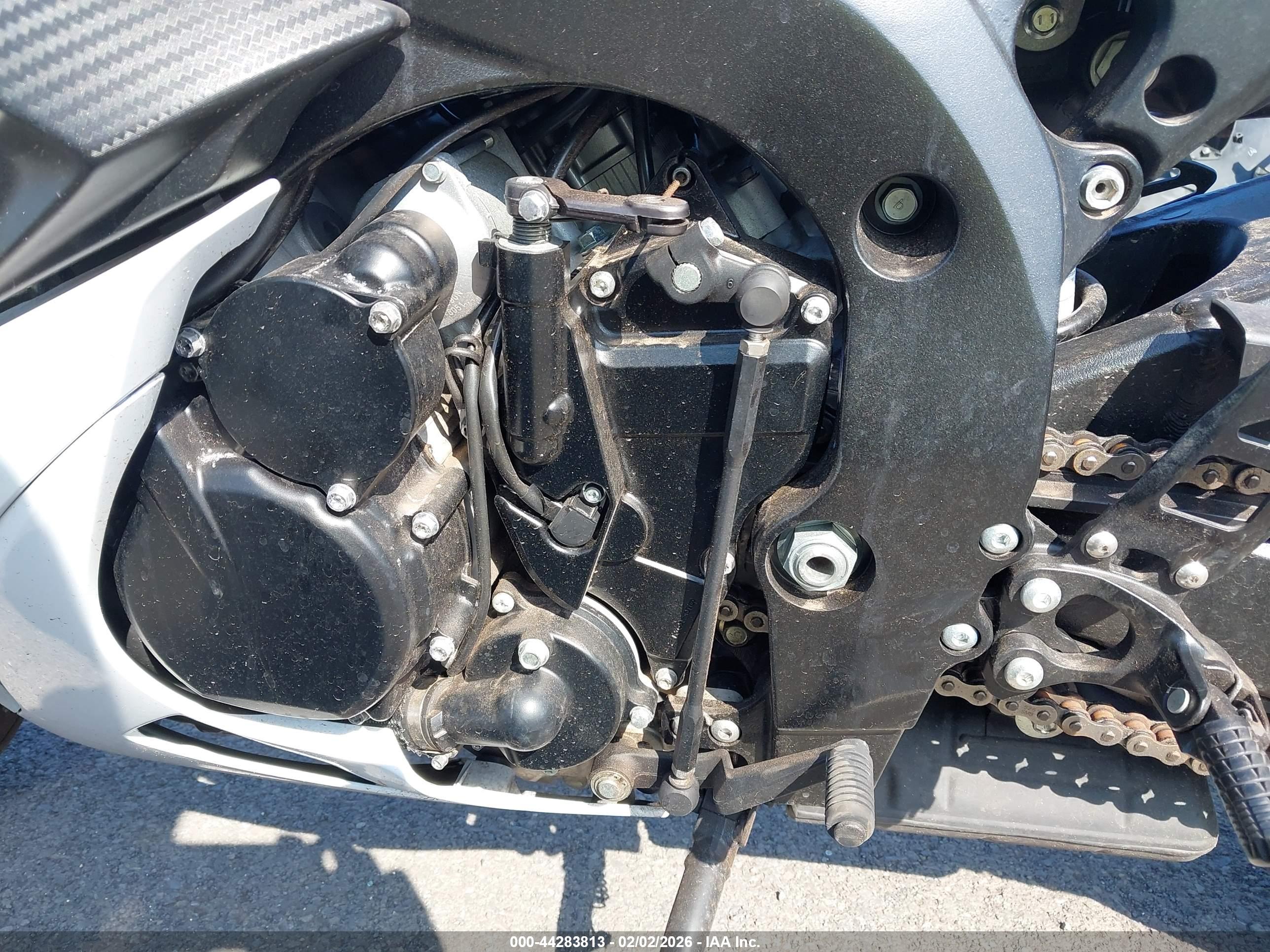 SUZUKI GSX-R600 image 9