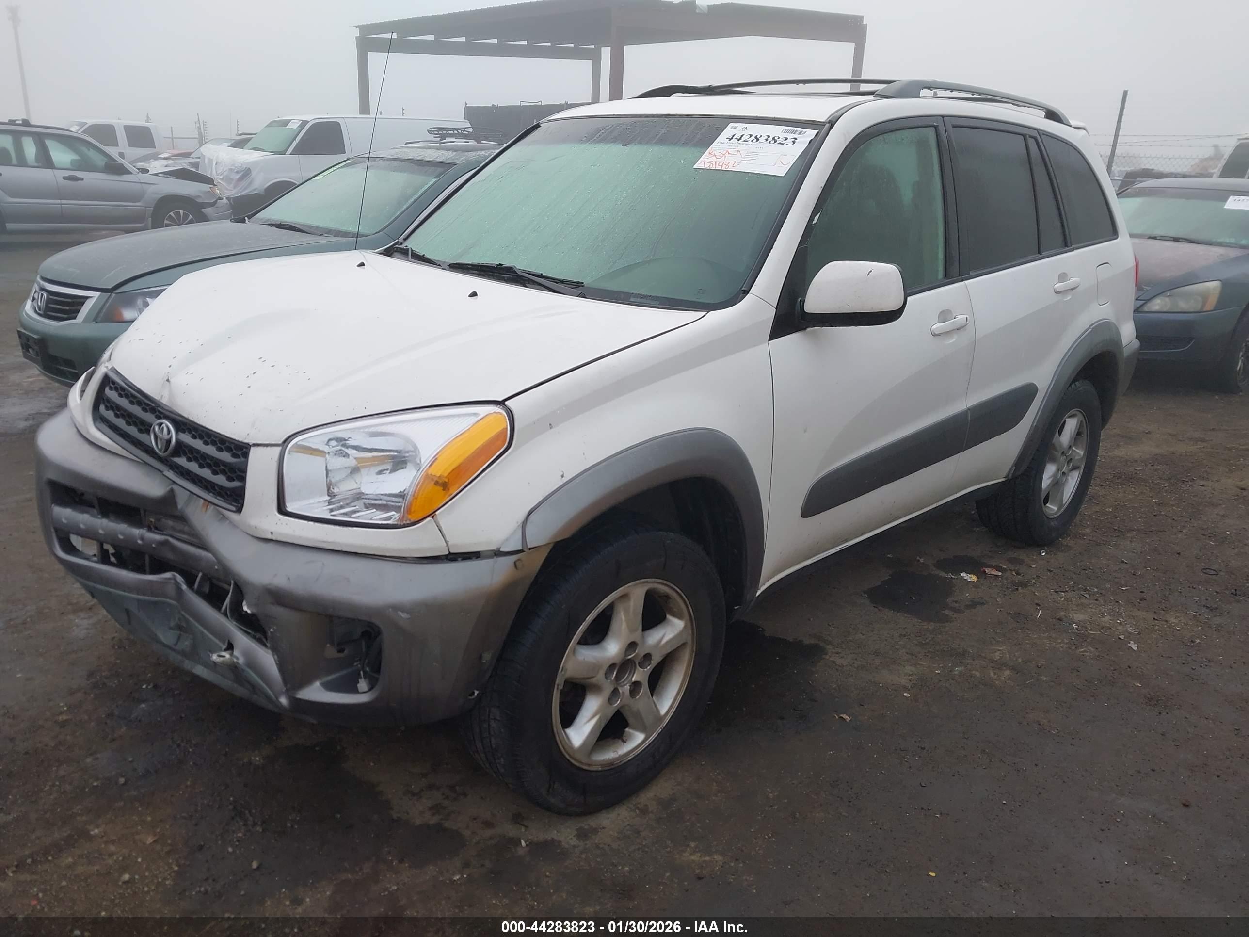 TOYOTA RAV4 image 2