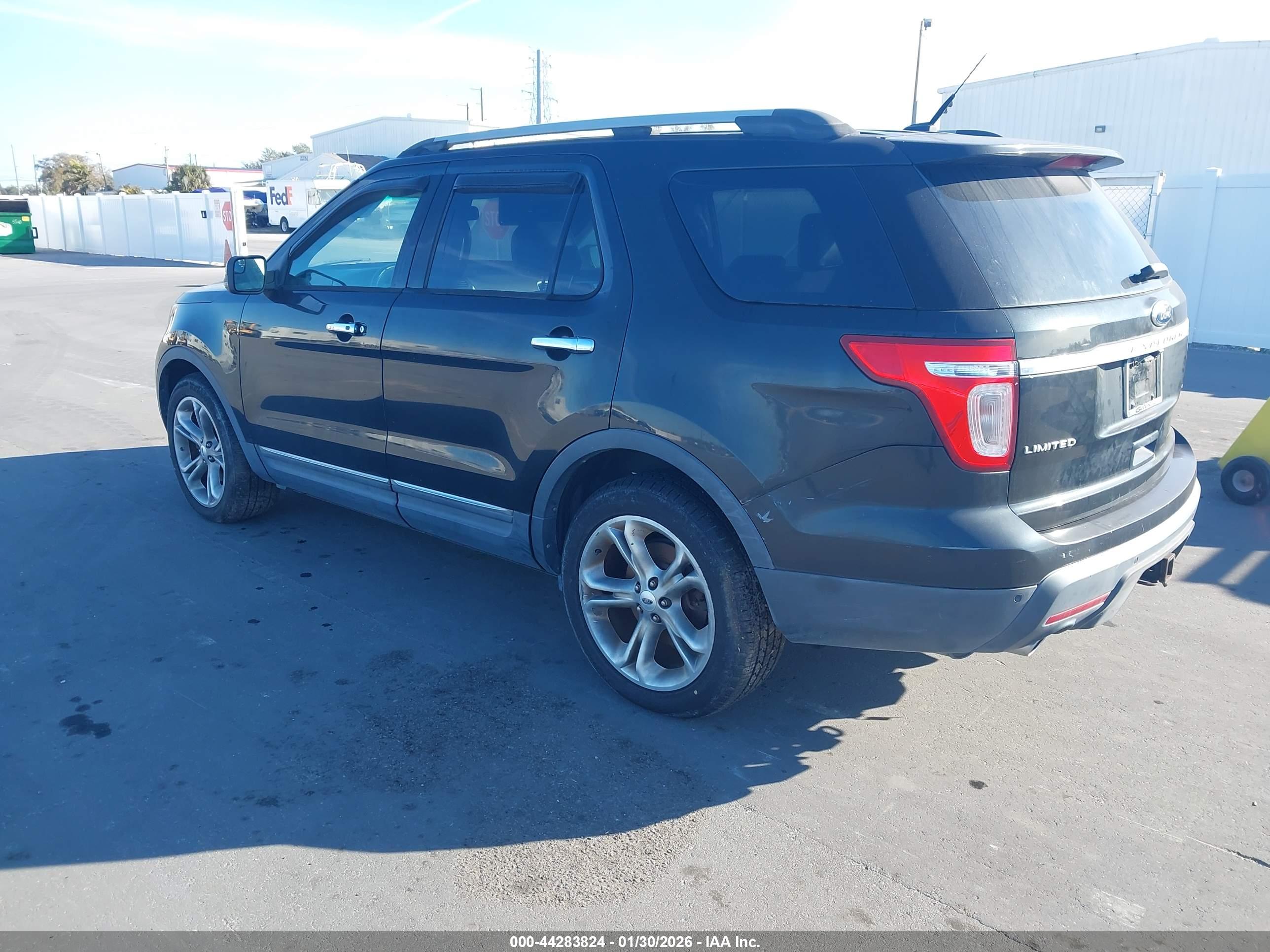 FORD EXPLORER image 3