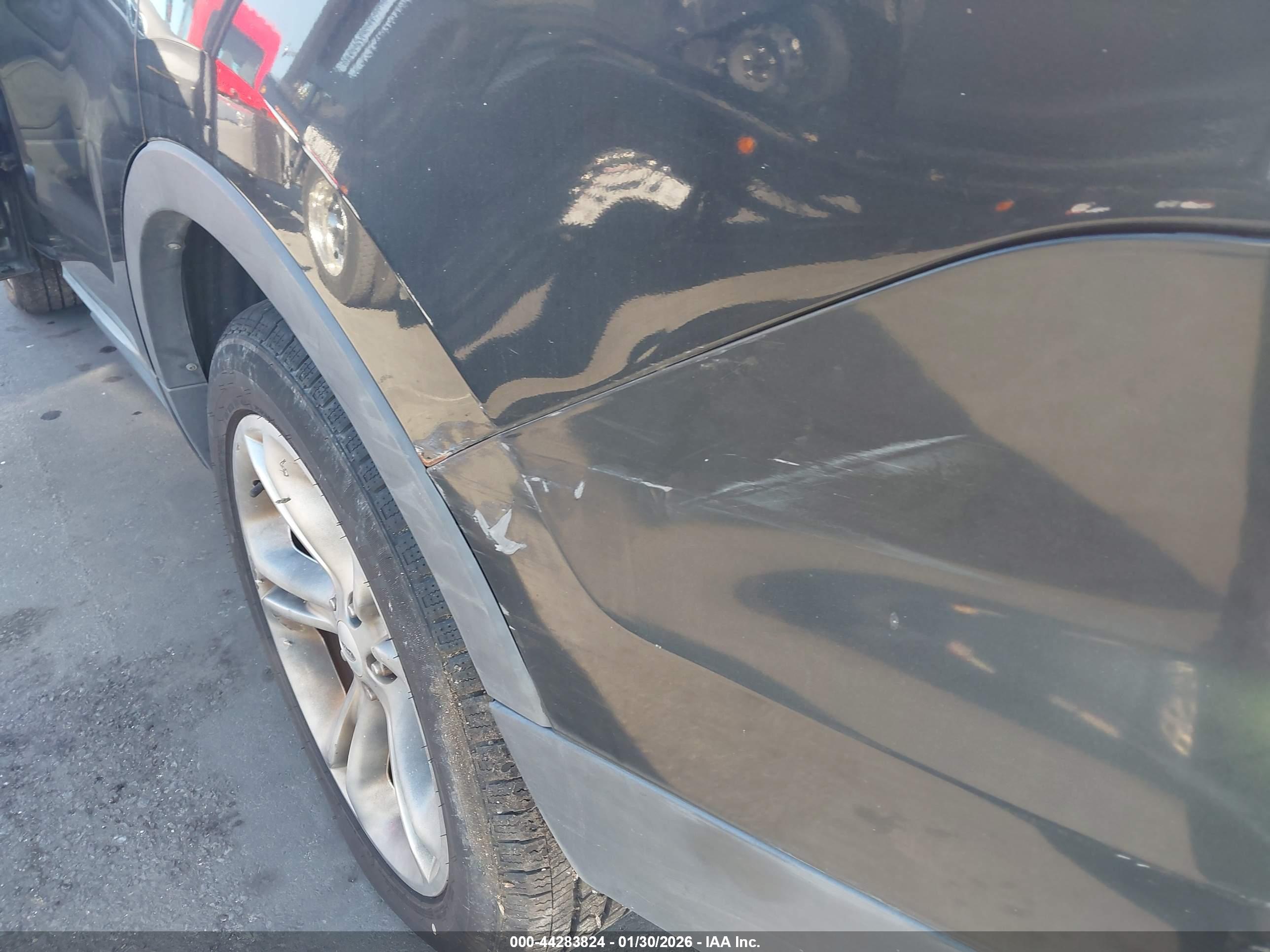 FORD EXPLORER image 6