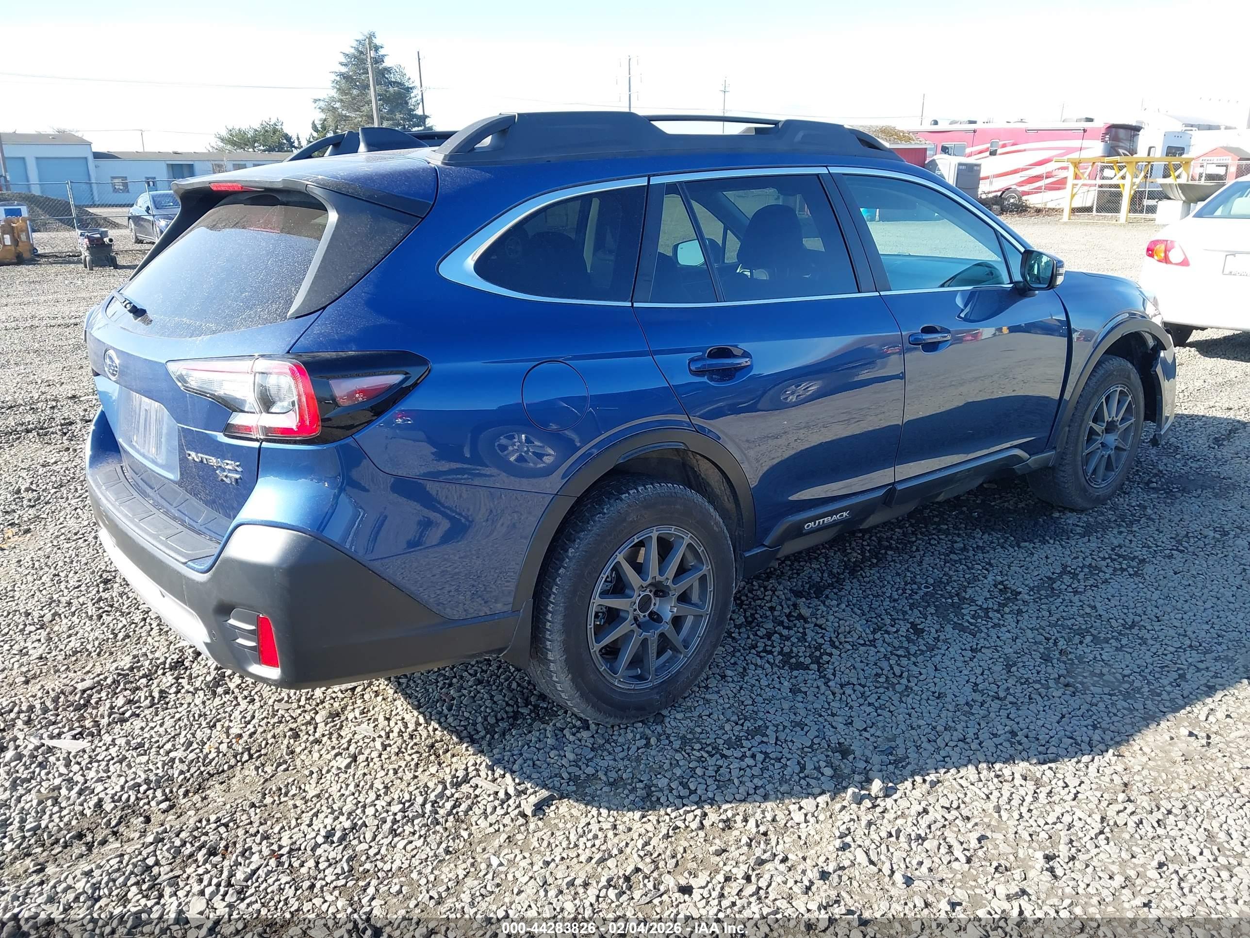 SUBARU OUTBACK image 4