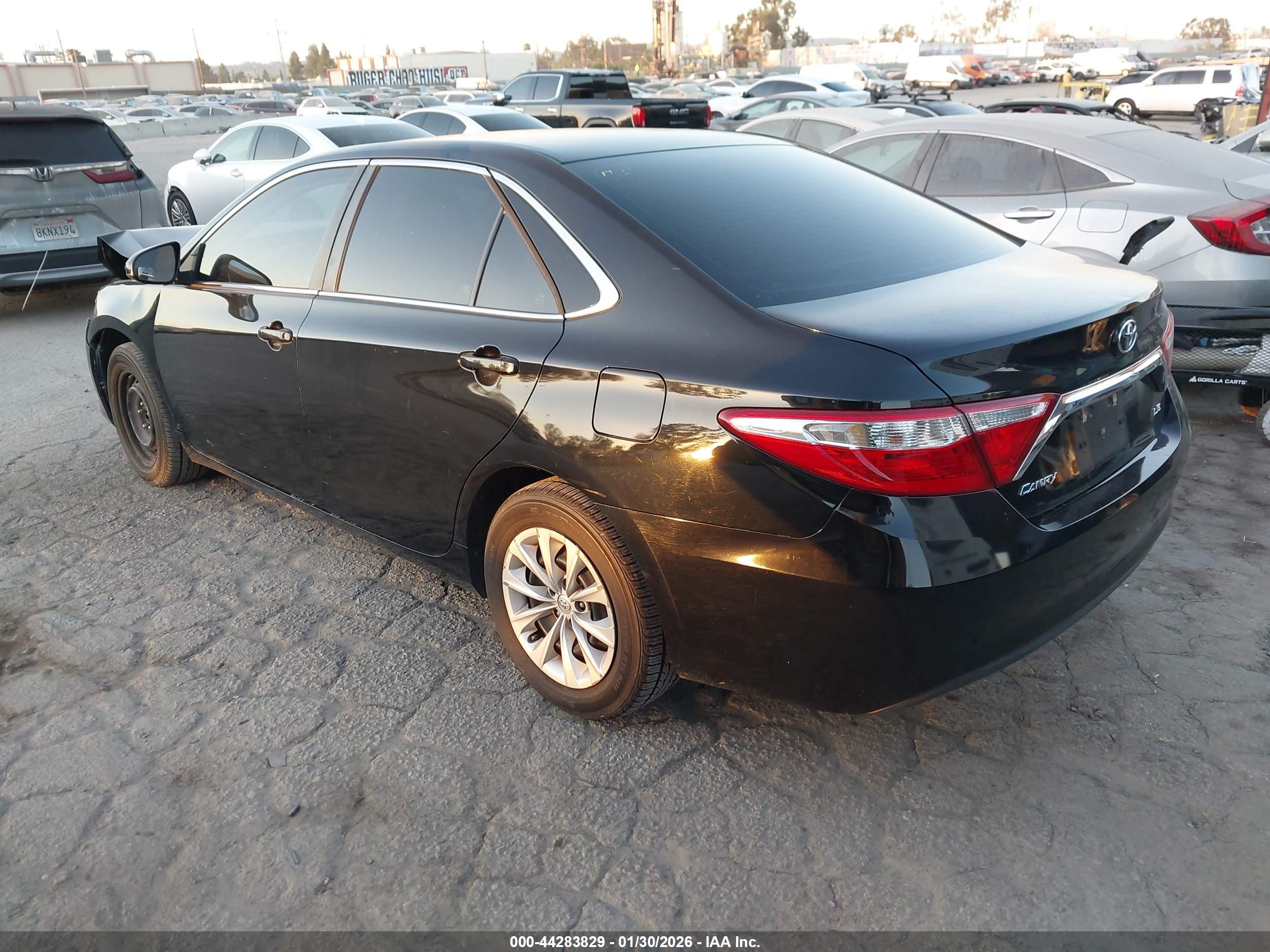 TOYOTA CAMRY image 3