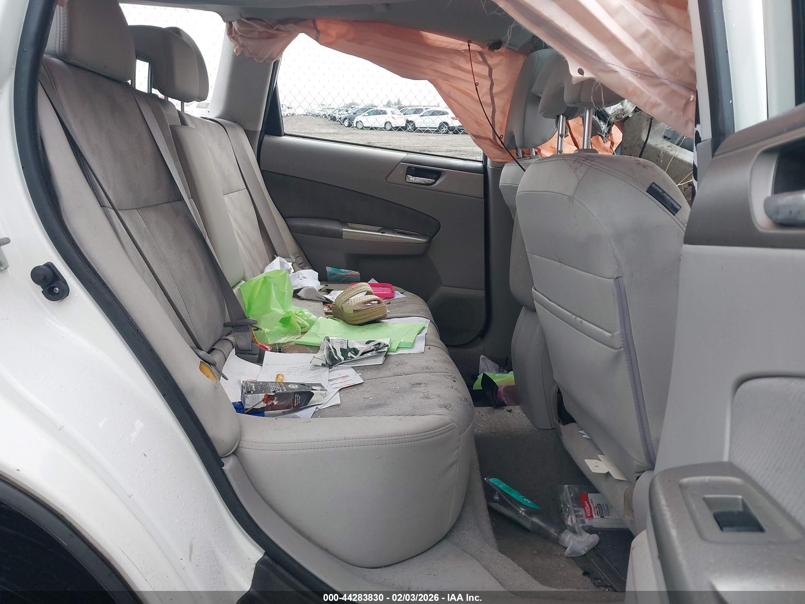SUBARU FORESTER image 8