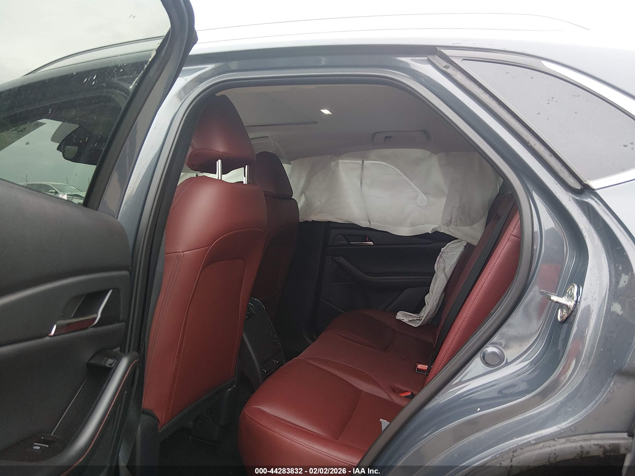 MAZDA CX-30 image 8