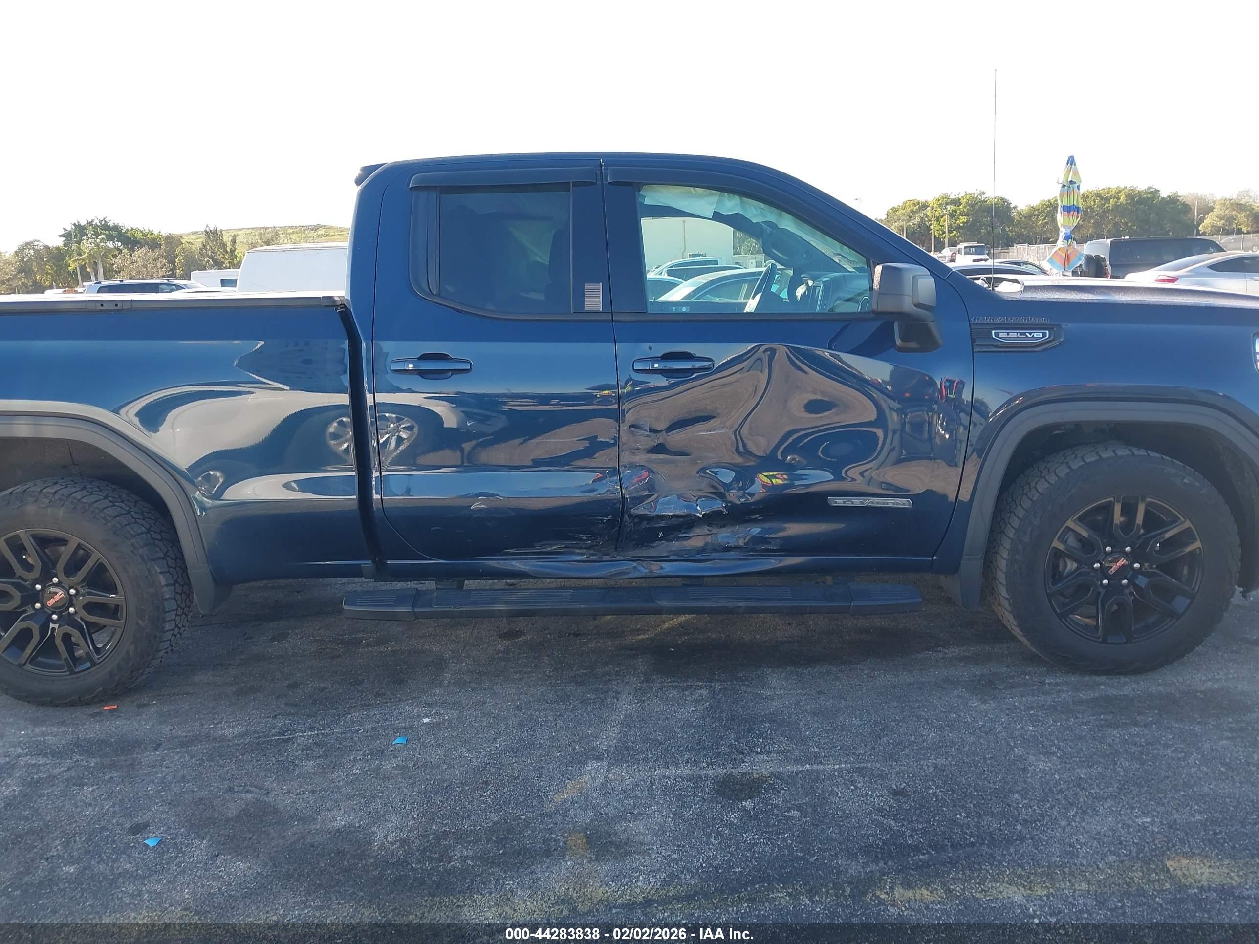 GMC SIERRA image 6