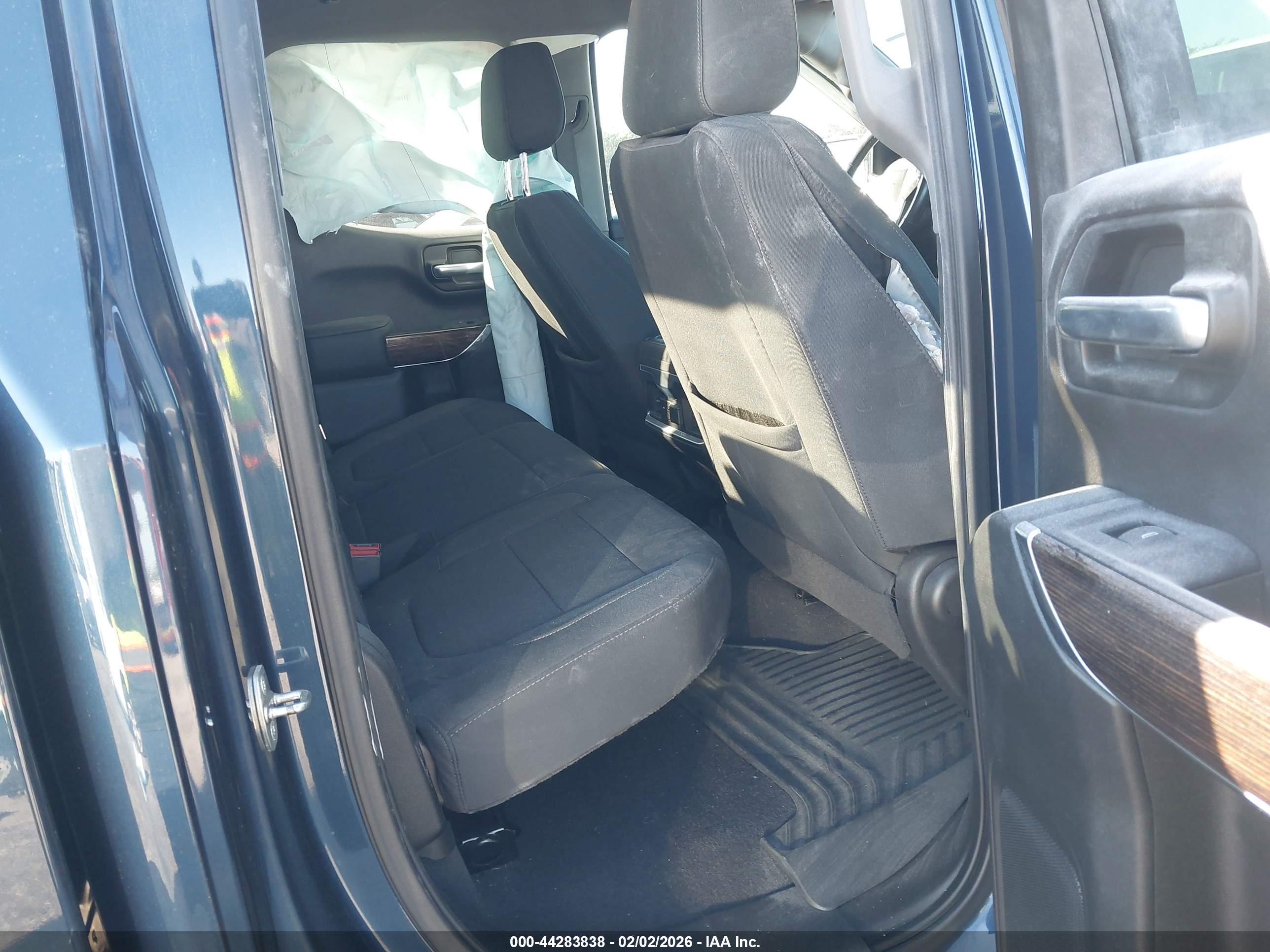 GMC SIERRA image 8