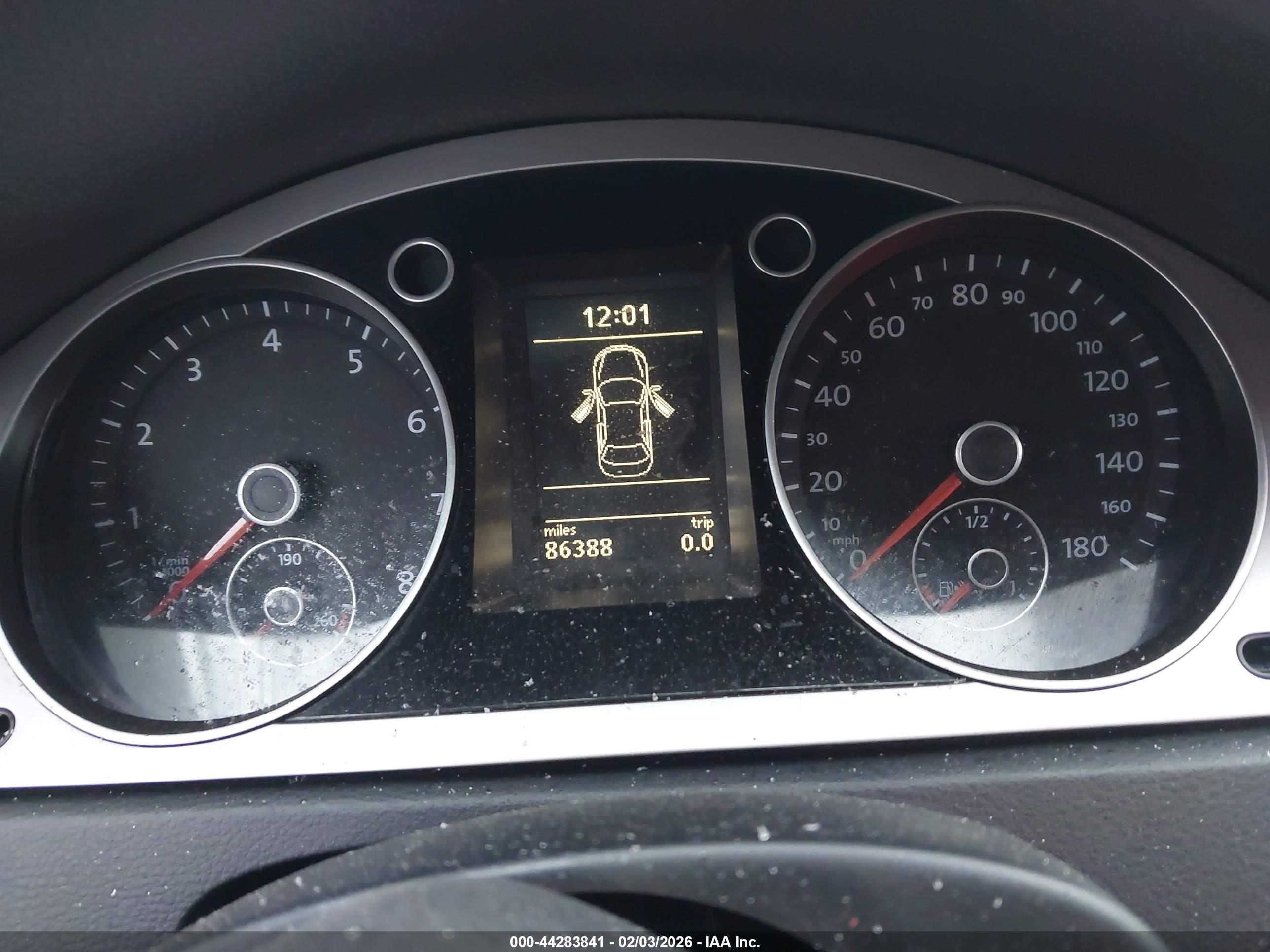 VOLKSWAGEN CC image 7