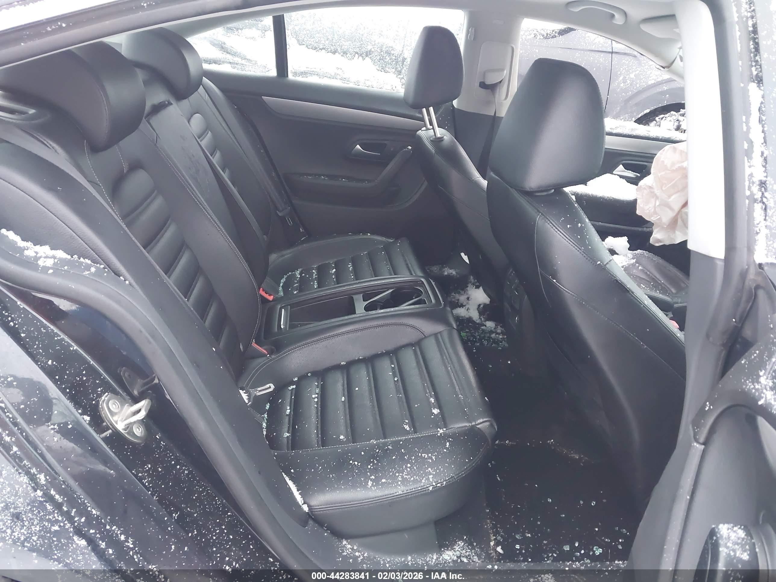 VOLKSWAGEN CC image 8