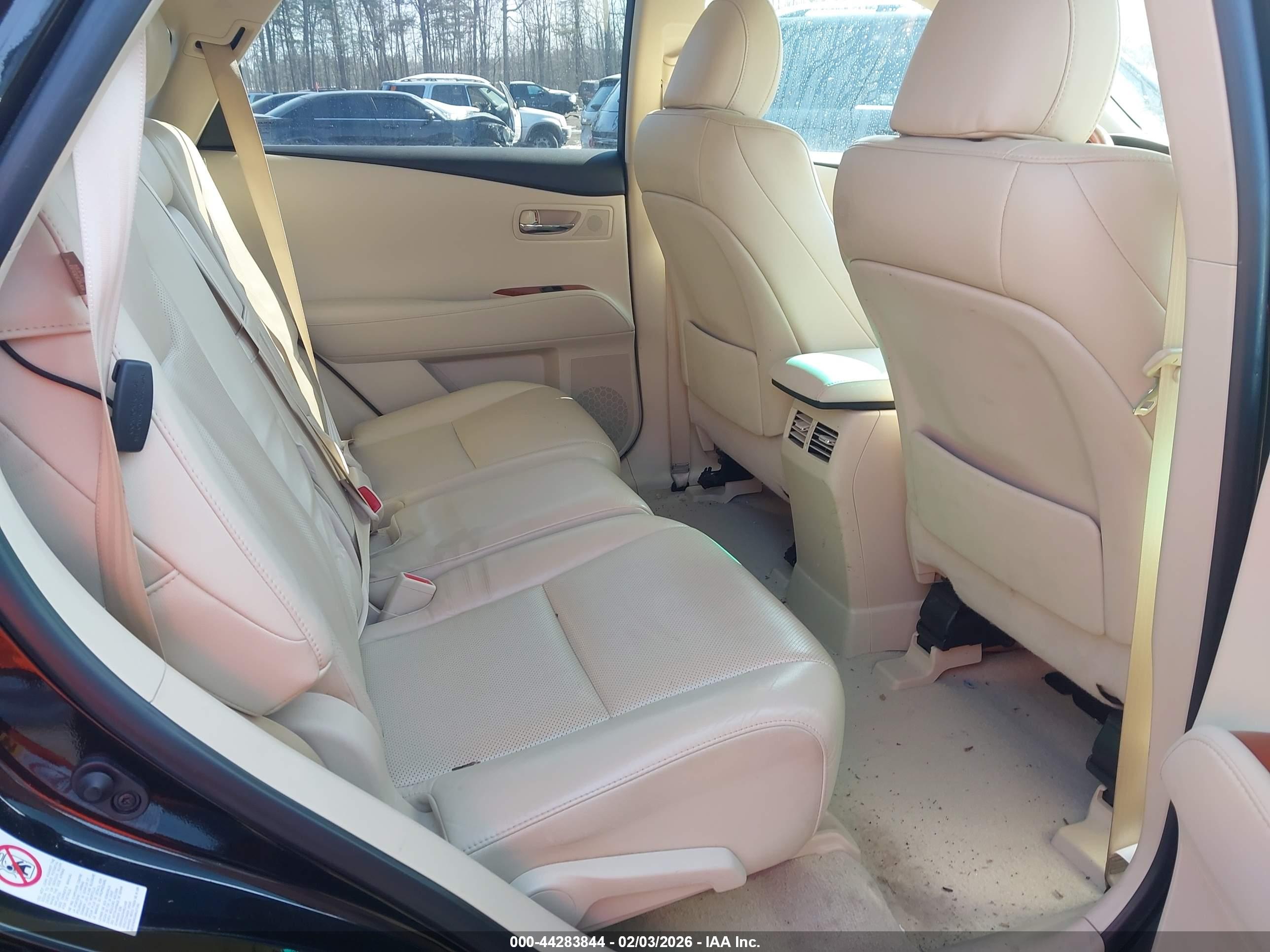 LEXUS RX image 8