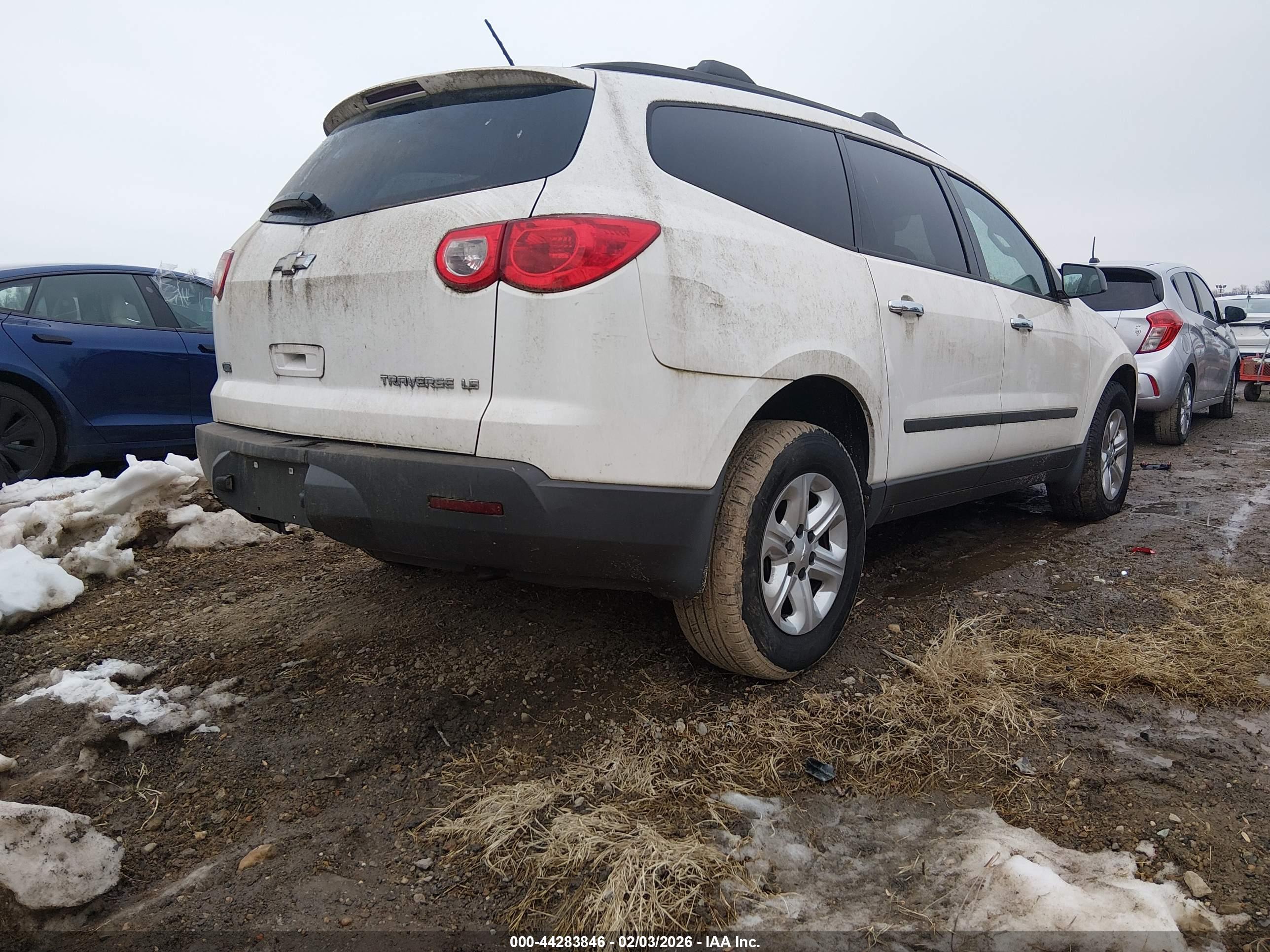 CHEVROLET TRAVERSE image 4