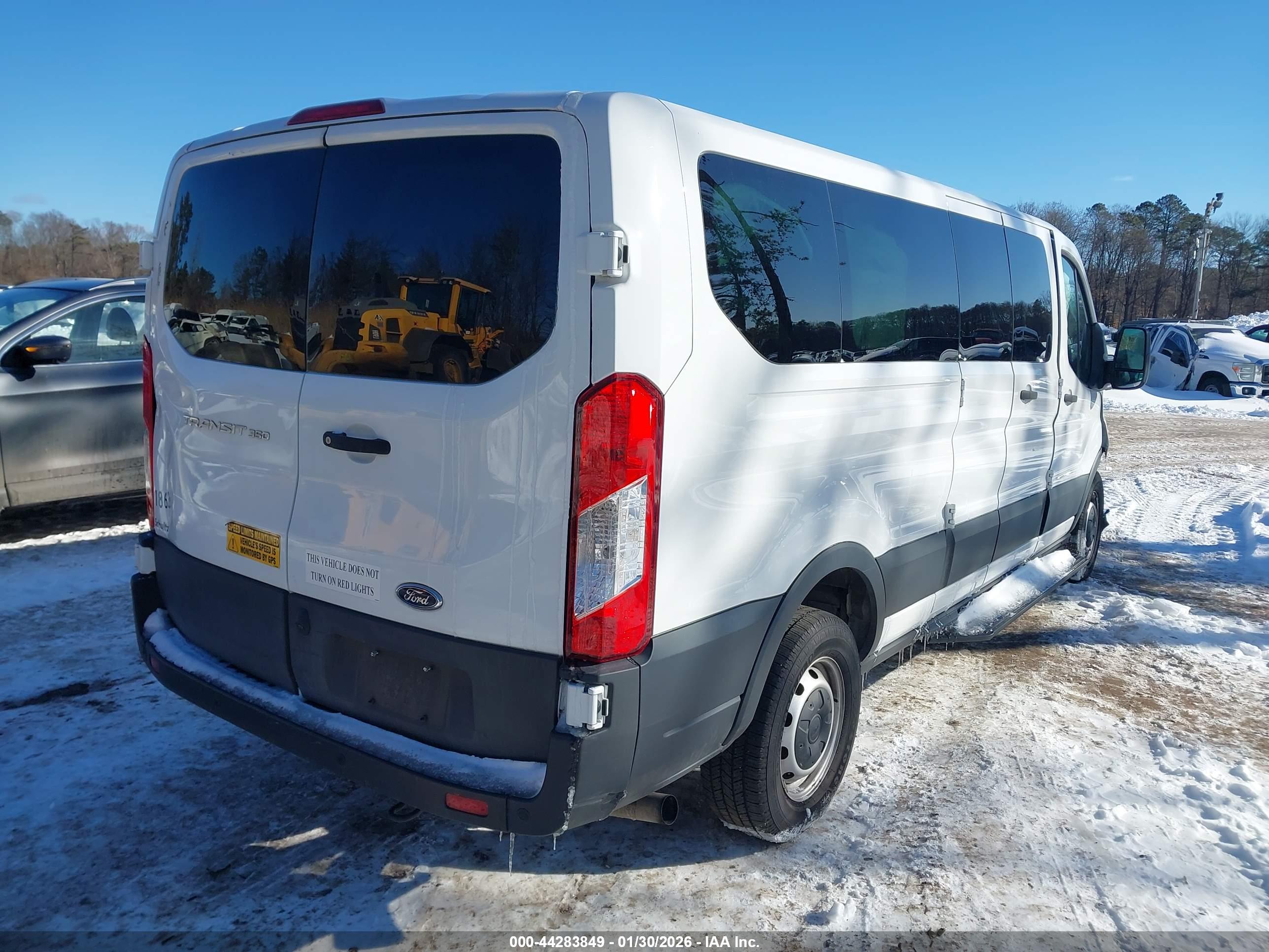 FORD TRANSIT-350 image 4