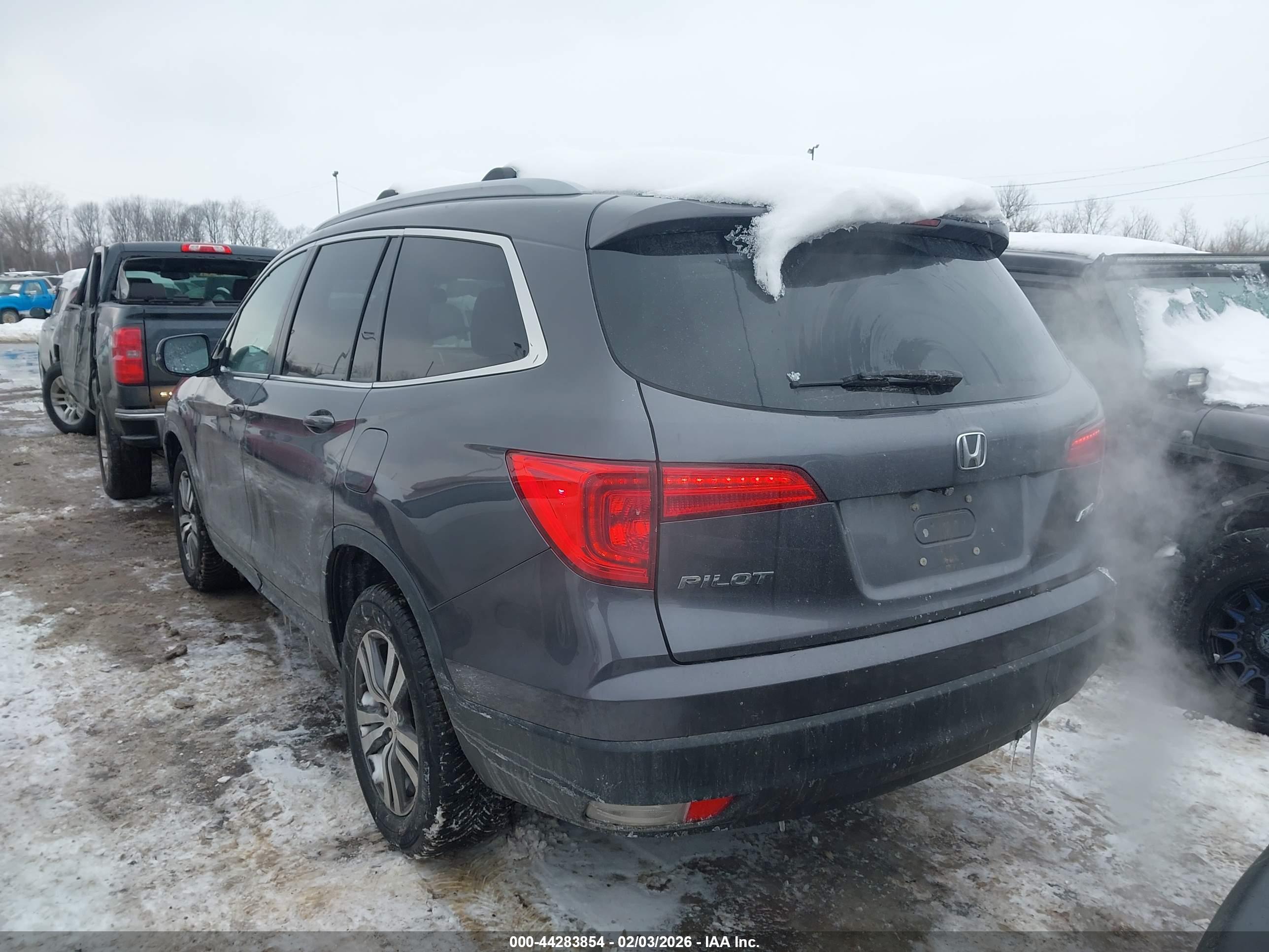 HONDA PILOT image 3